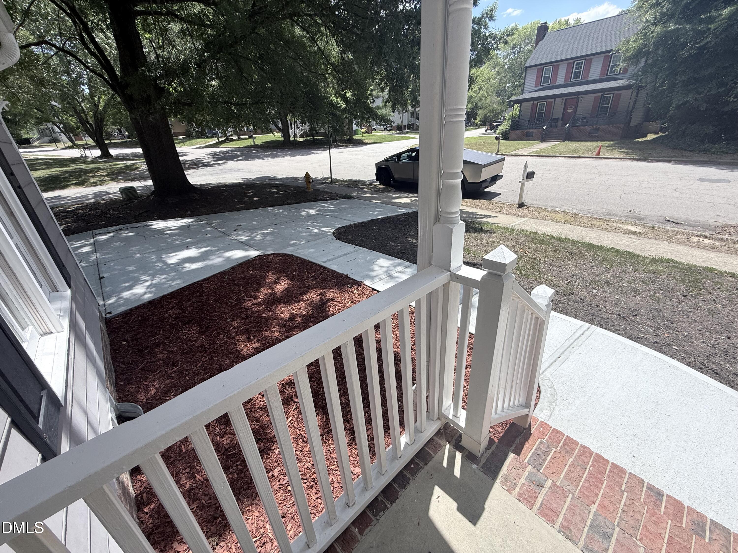 2900 Broadlands Drive Property Photo 20