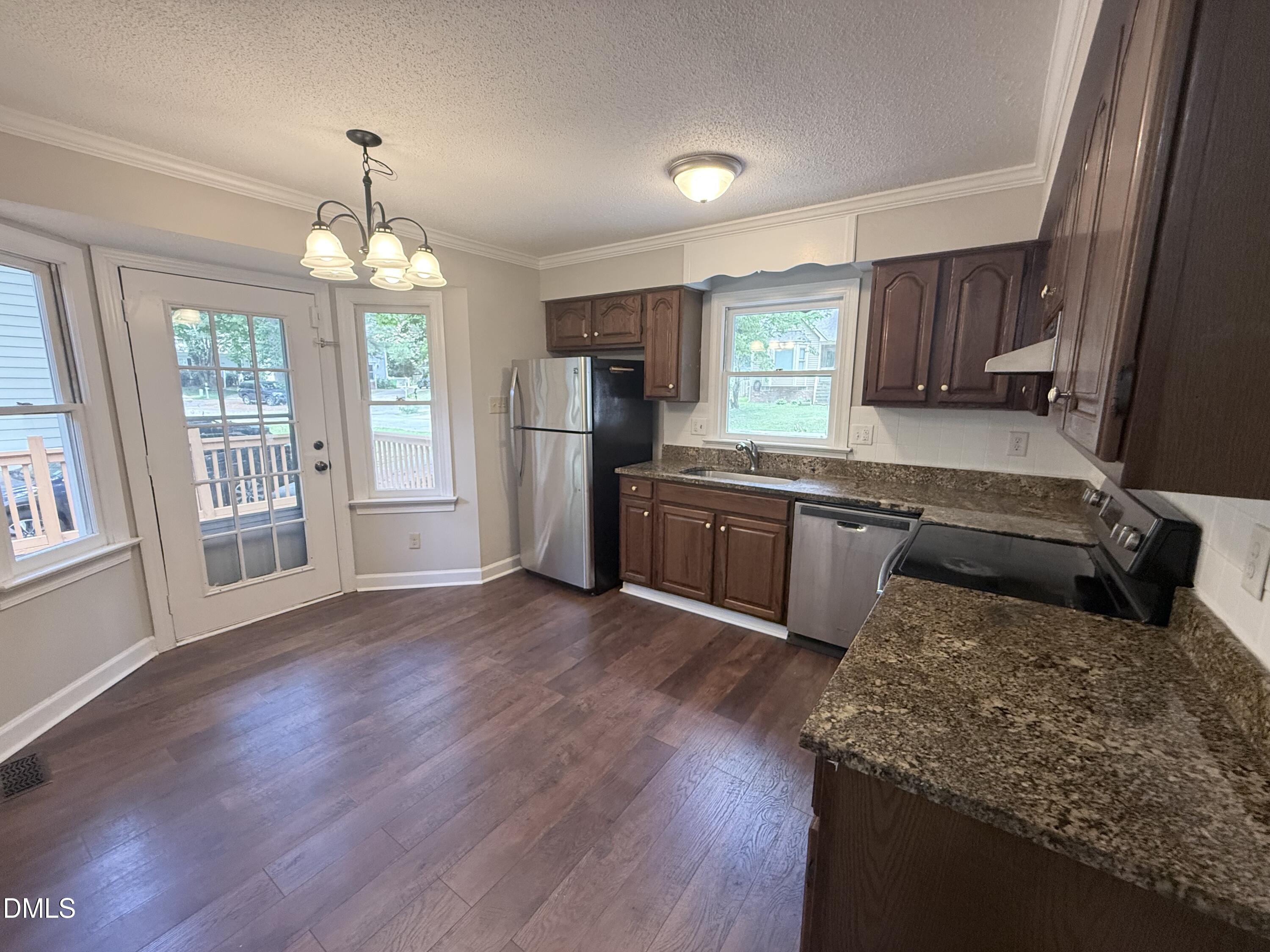 2900 Broadlands Drive Property Photo 27
