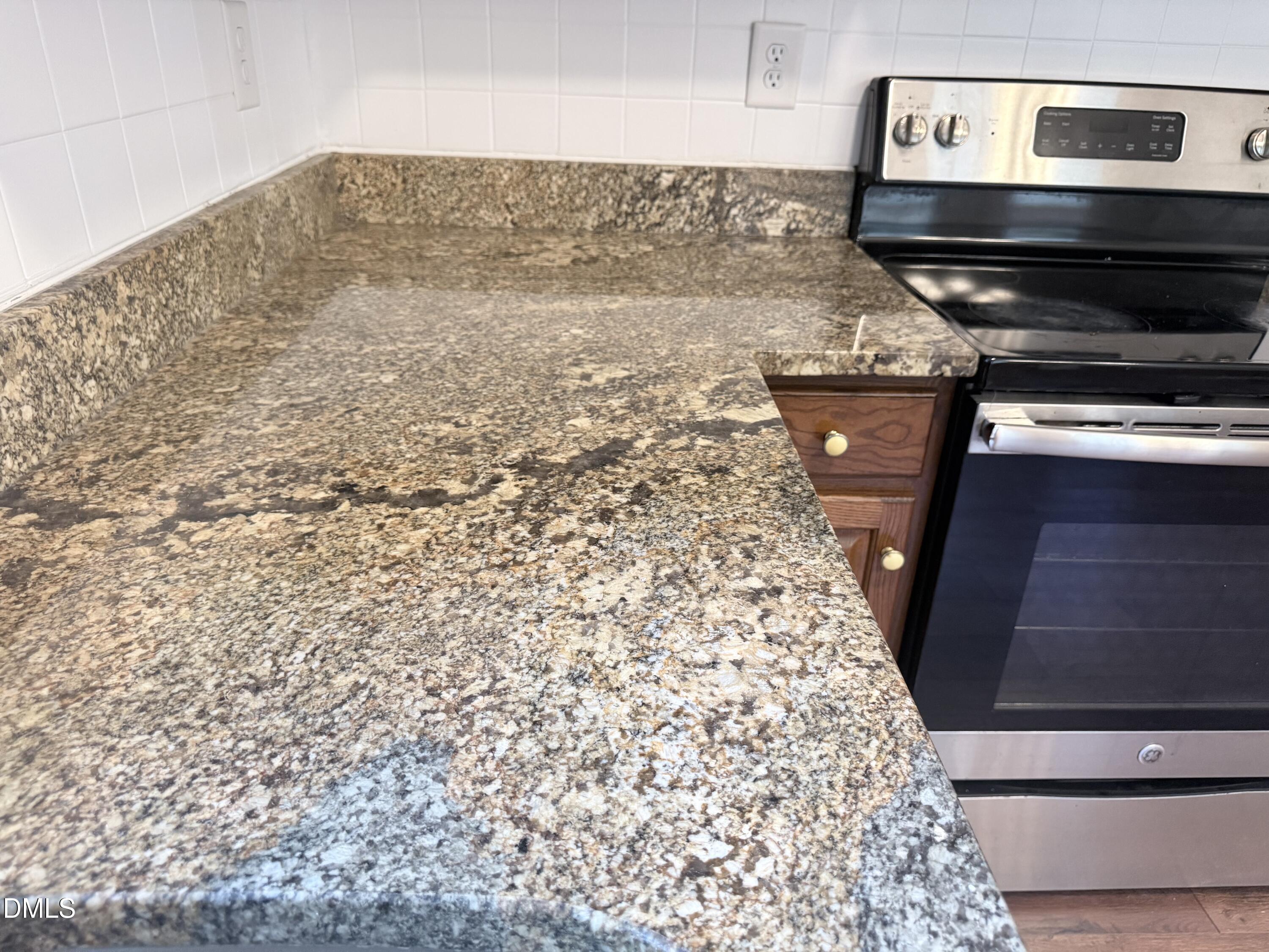 2900 Broadlands Drive Property Photo 42