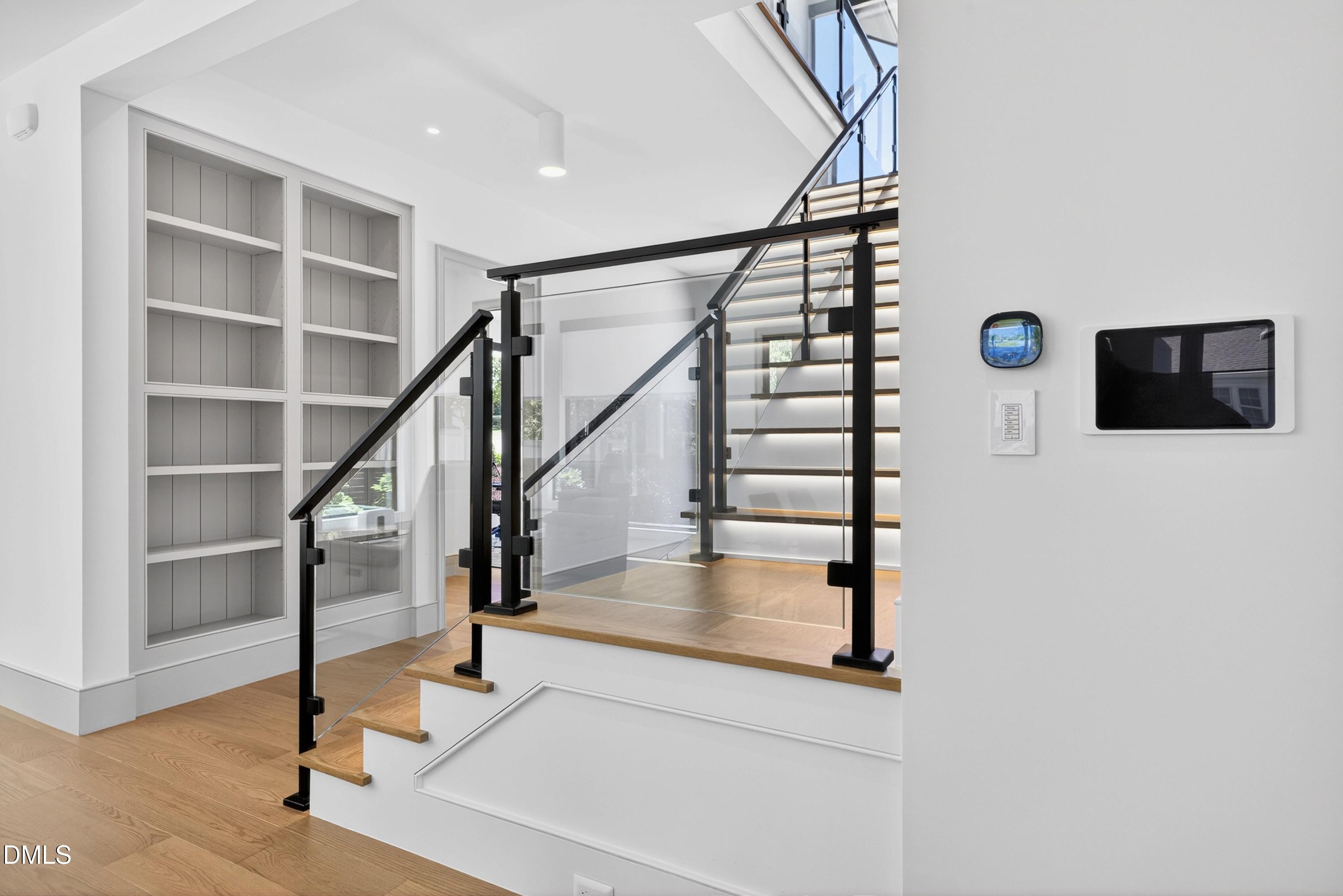 838 Woodburn Road Property Photo 14