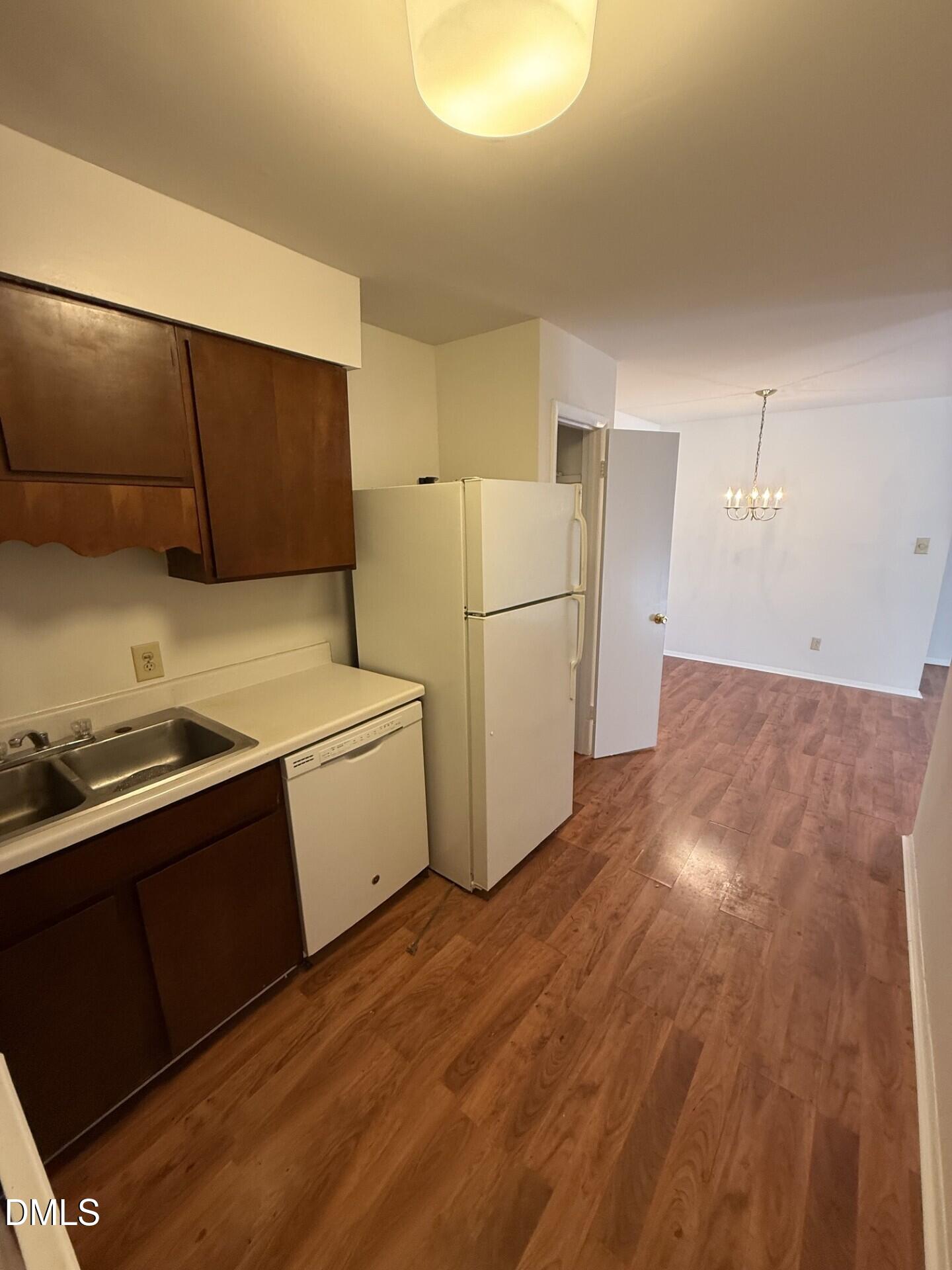 1299 Schaub Drive D Property Photo 5