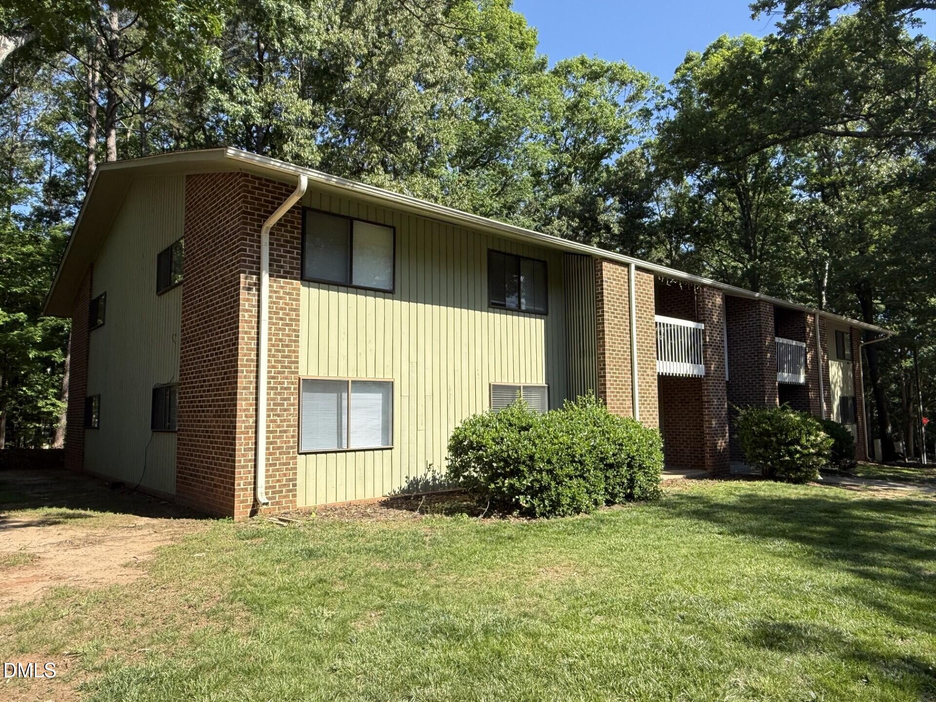 1299 Schaub Drive D Property Photo 16