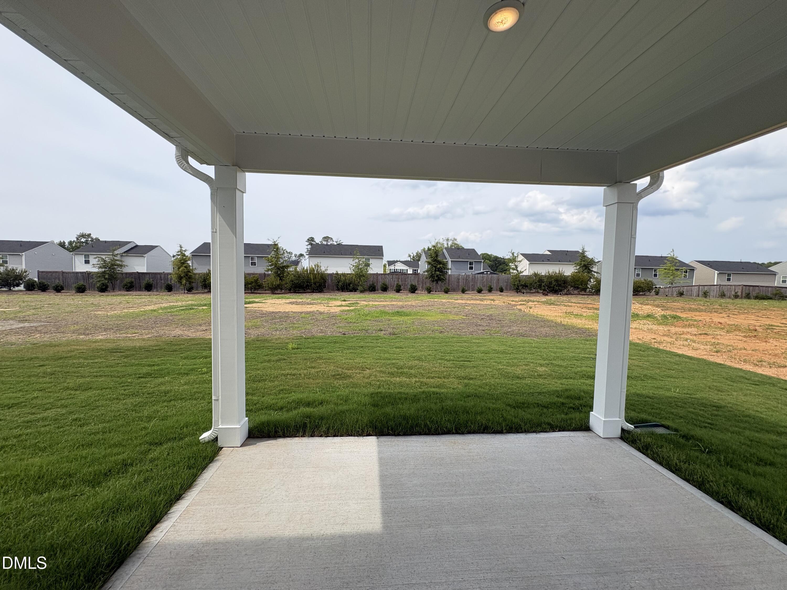 310 Peach Grv Way Property Photo 5