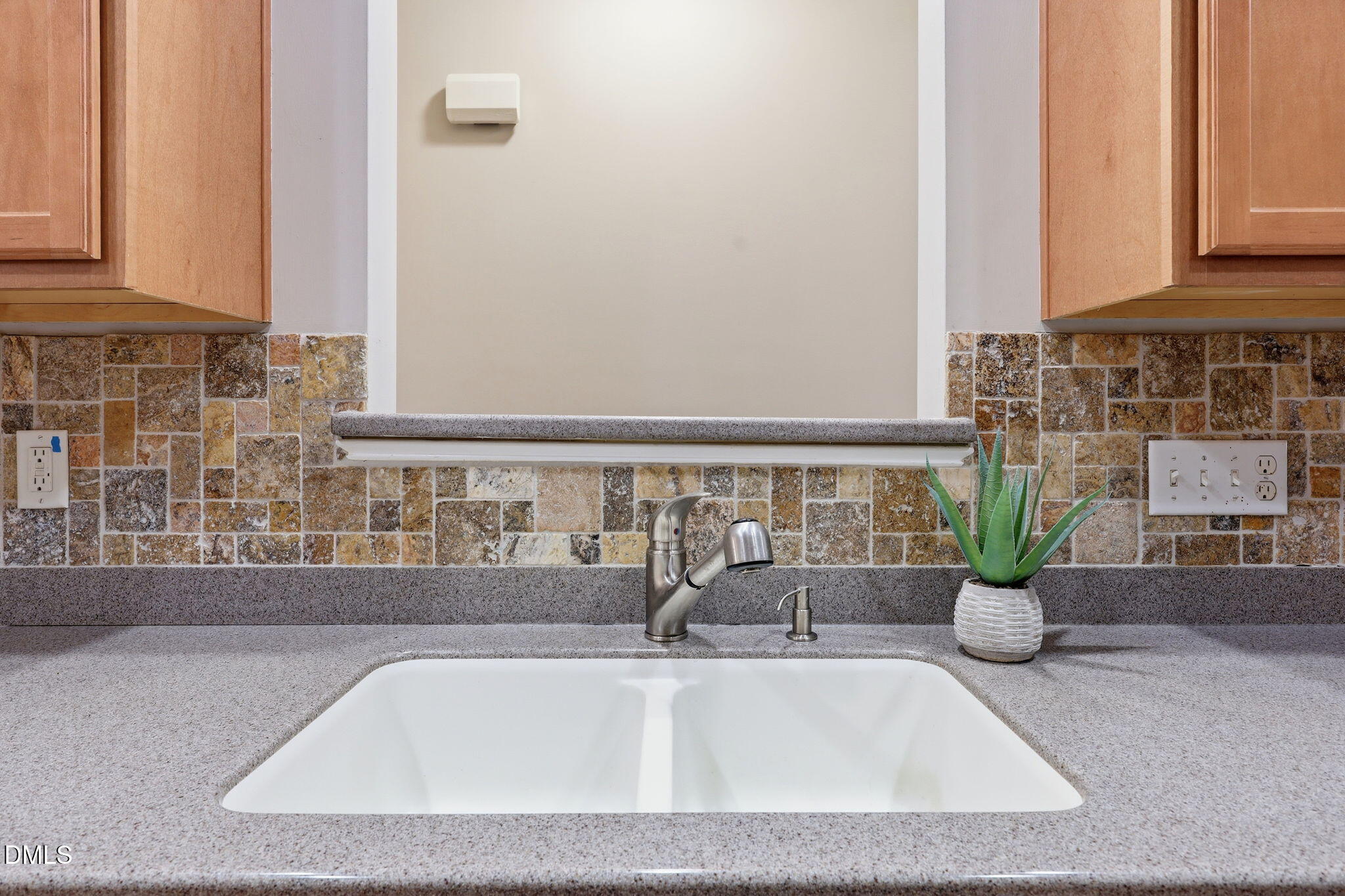 1111 Willowgrass Lane Property Photo 10