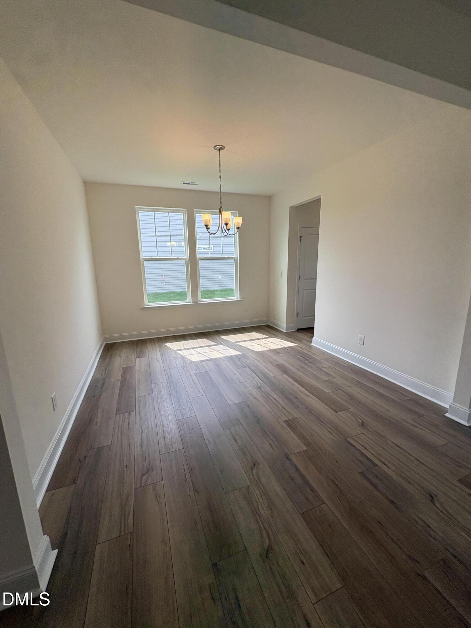 324 Peach Grv Way Property Photo 3