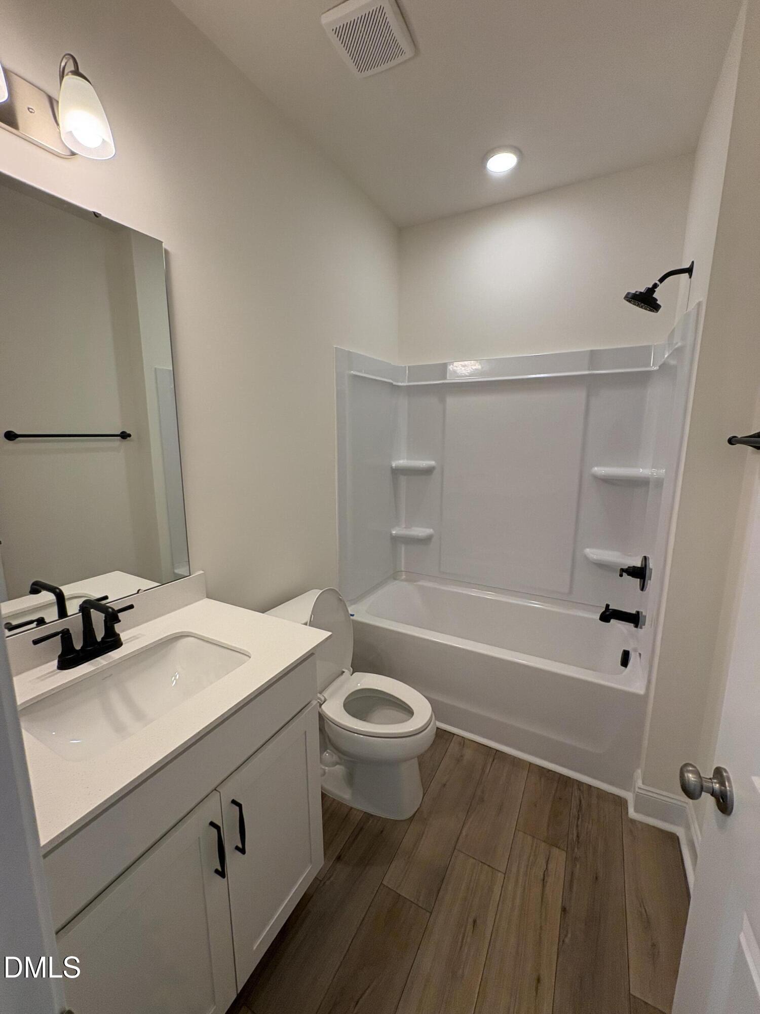 324 Peach Grv Way Property Photo 4
