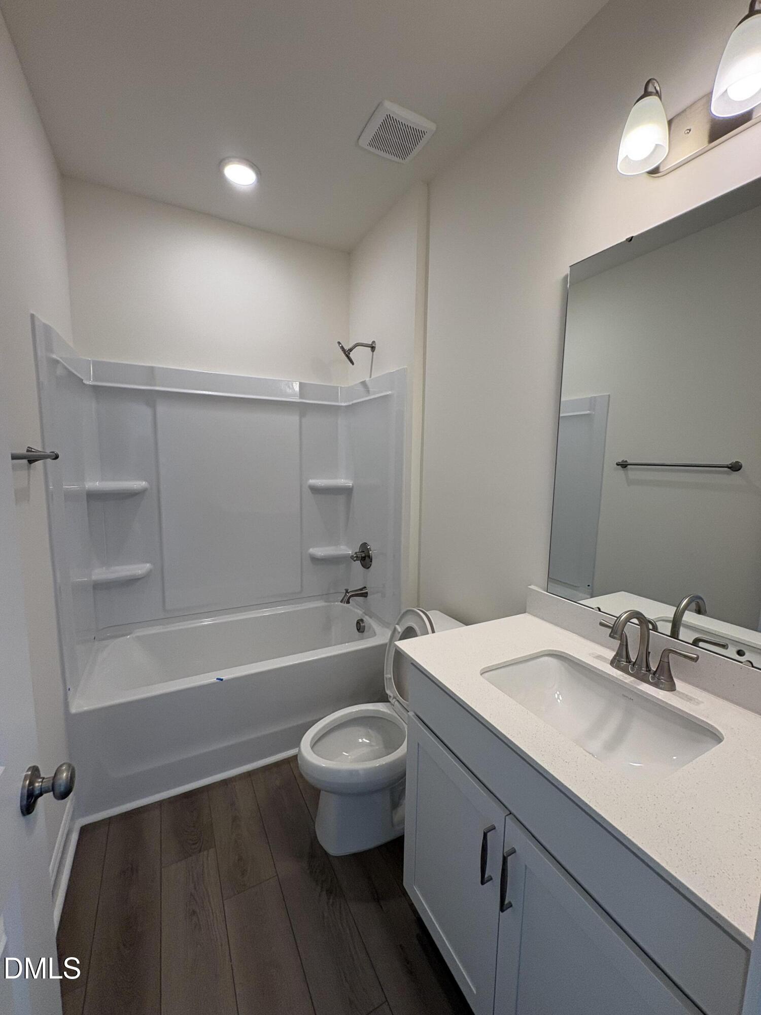 338 Peach Grv Way Property Photo 3
