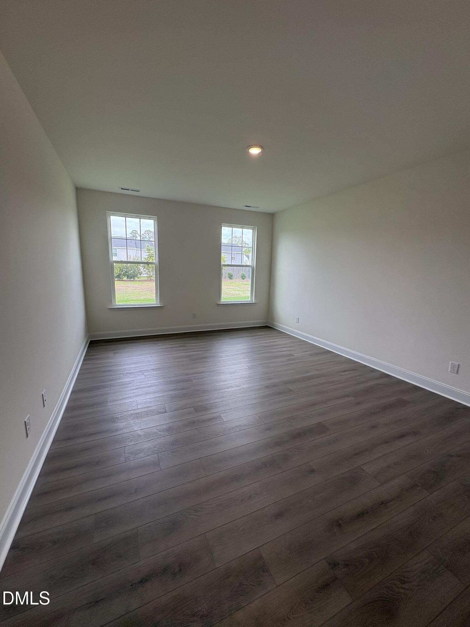 338 Peach Grv Way Property Photo 8