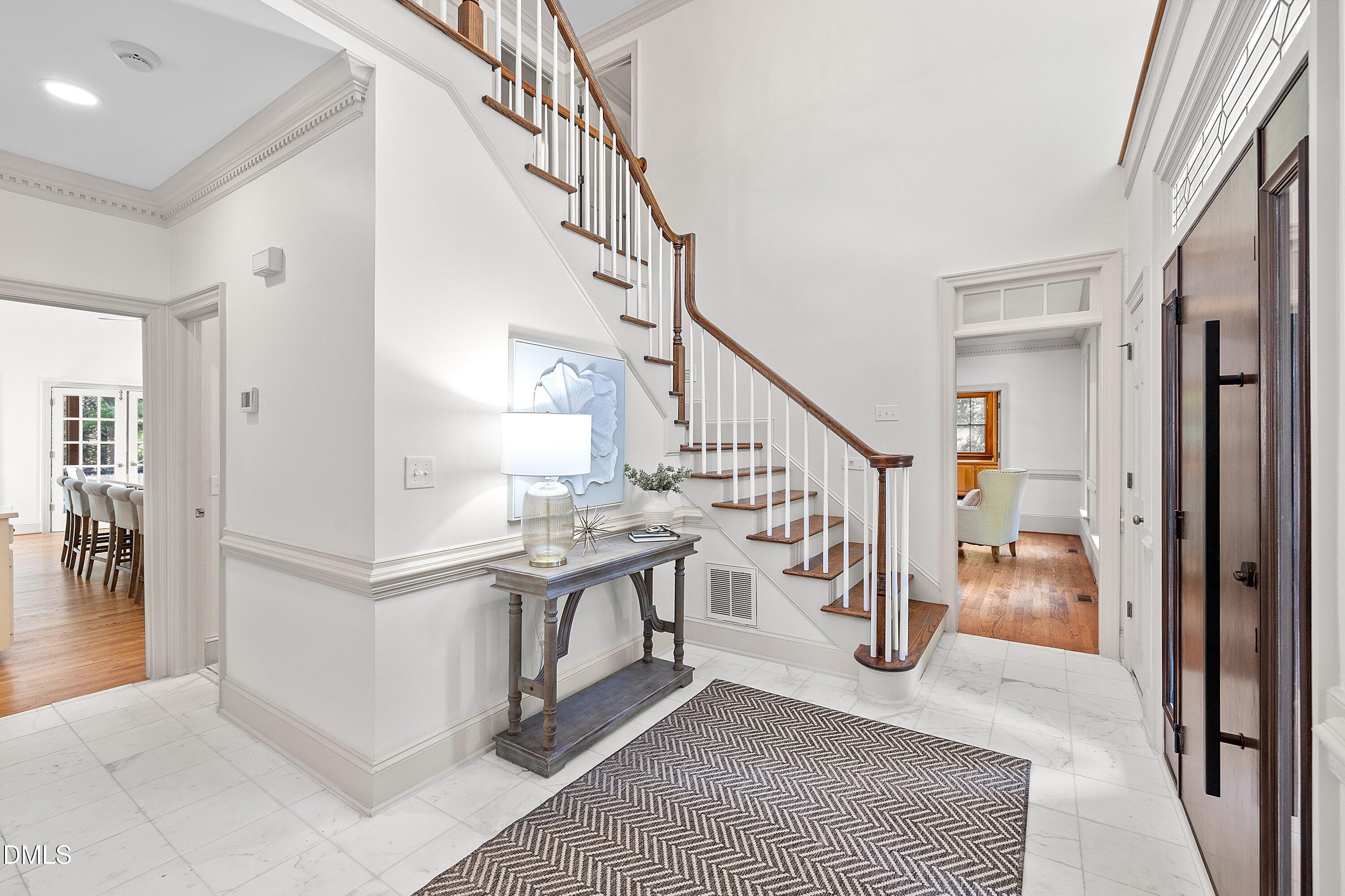 1104 Bentham Drive Property Photo 3