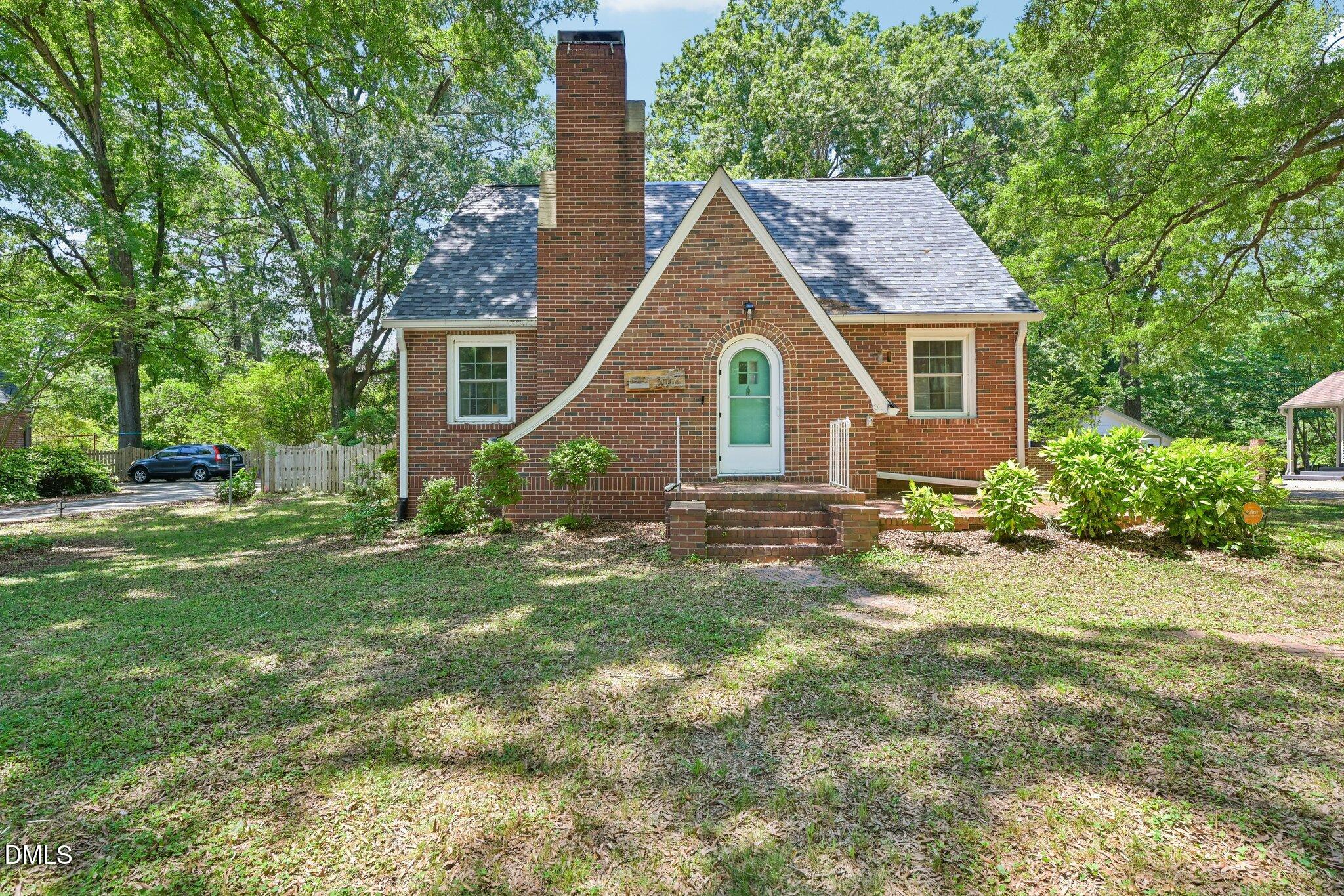 3016 Hope Valley Road Property Photo 1