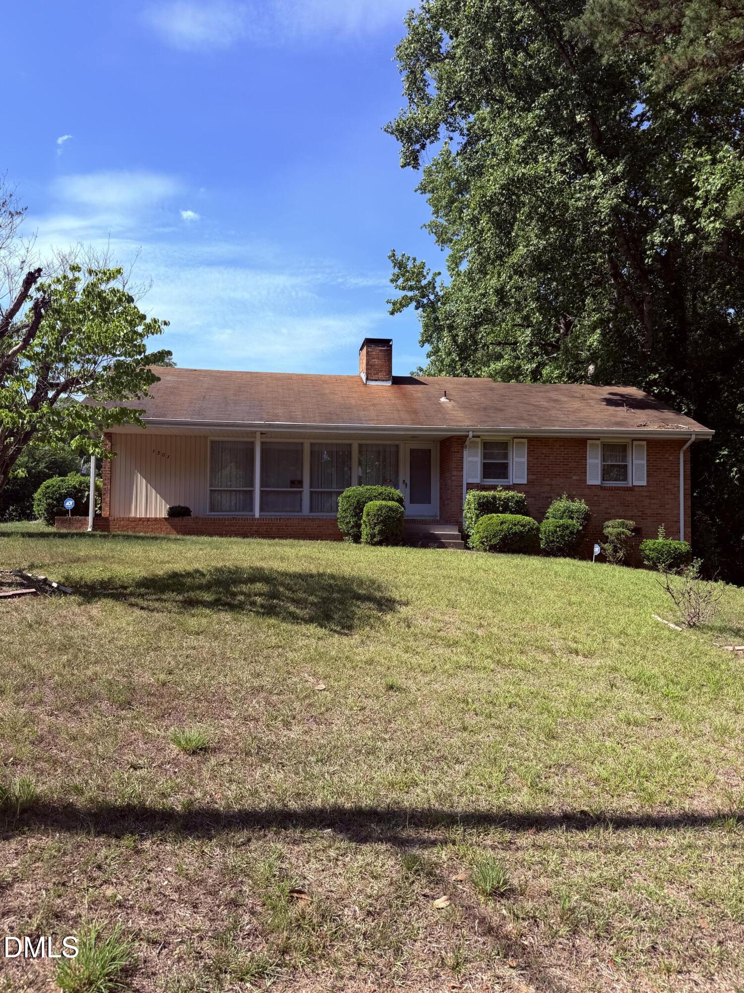 1301 Ross Avenue Property Photo 1