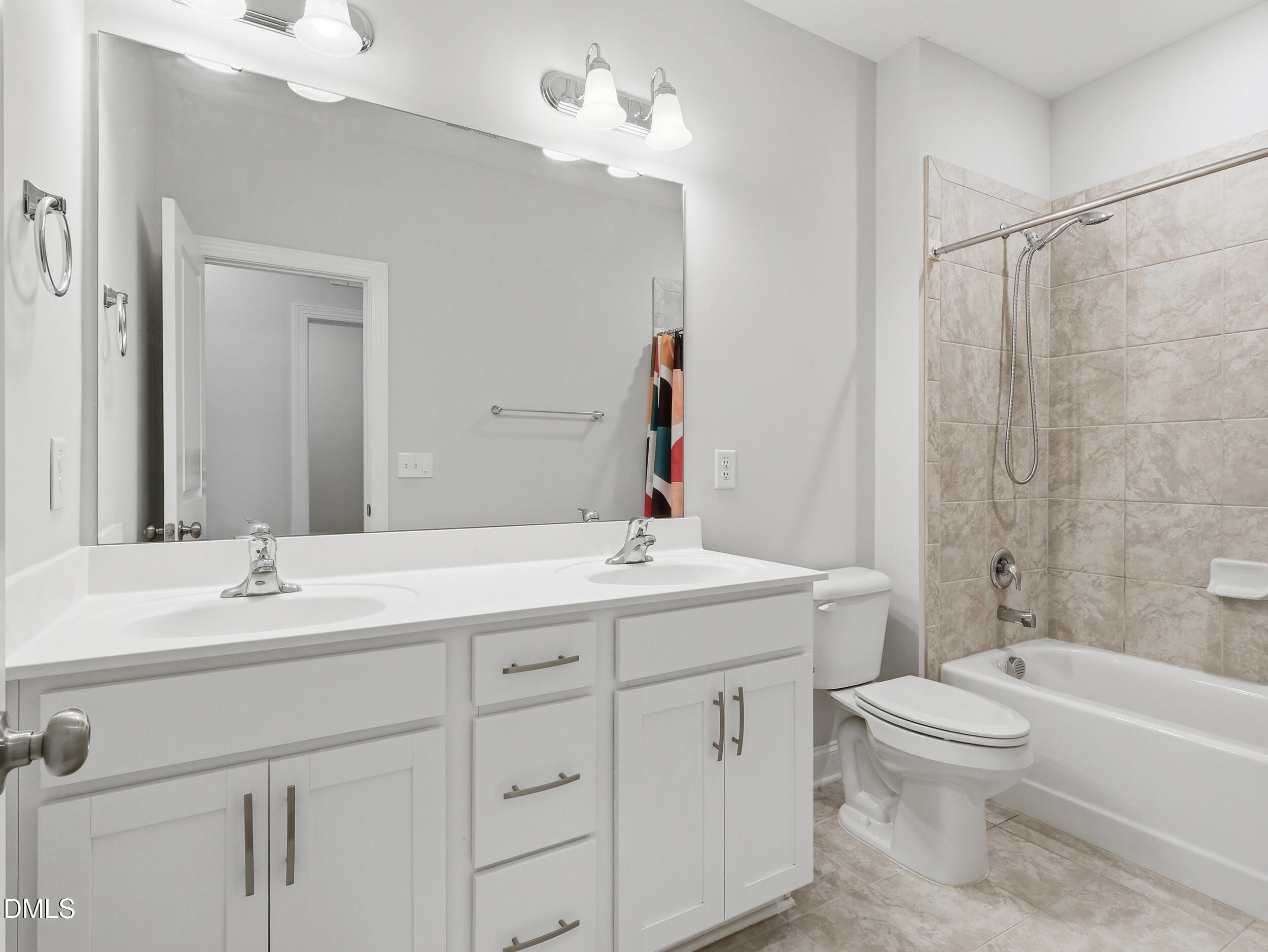 8403 Garnet Rose Lane Property Photo 18
