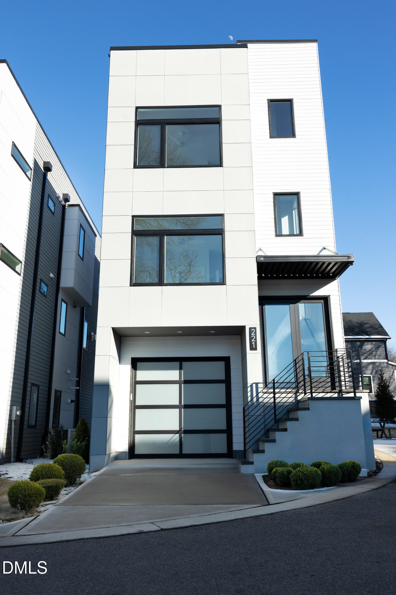 221 Woodsborough Place Property Photo 1