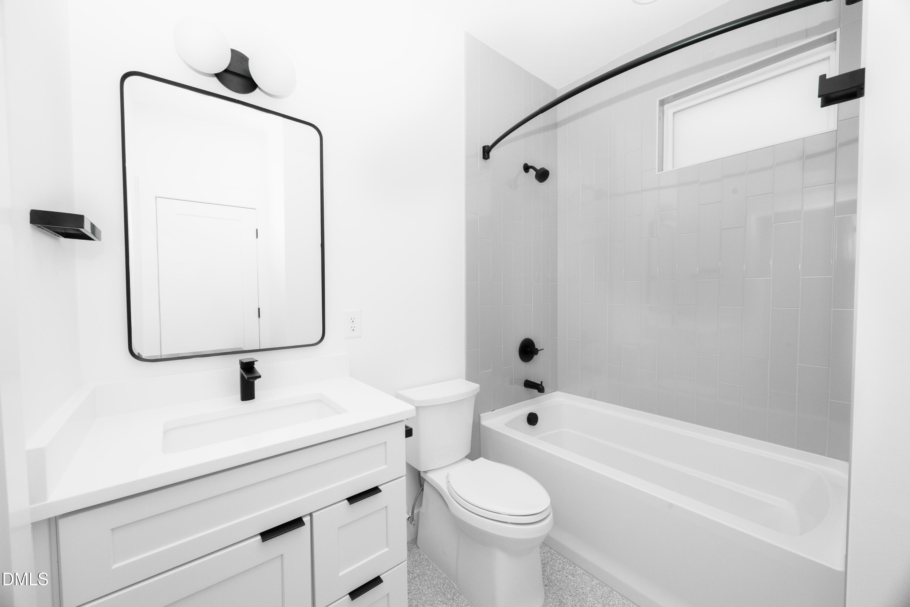 221 Woodsborough Place Property Photo 18