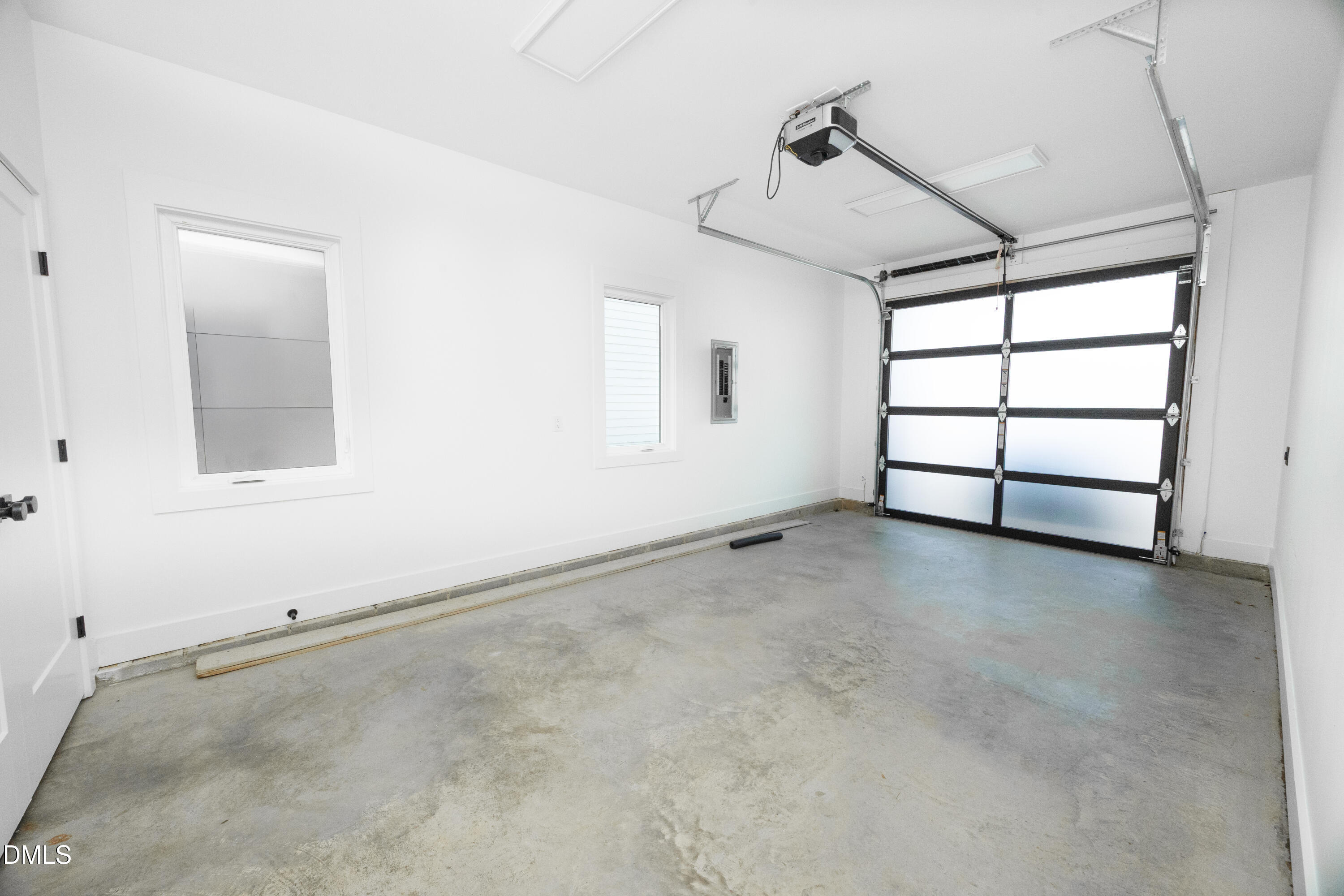 221 Woodsborough Place Property Photo 22