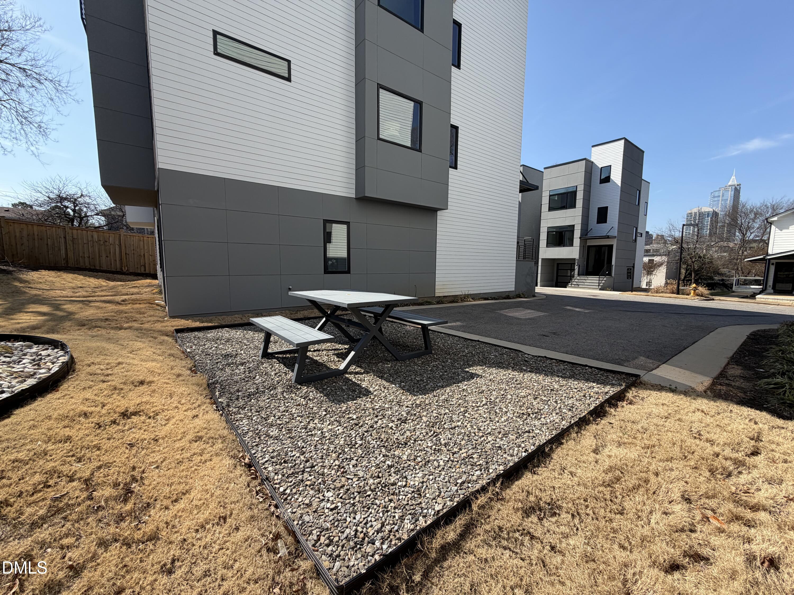 221 Woodsborough Place Property Photo 44