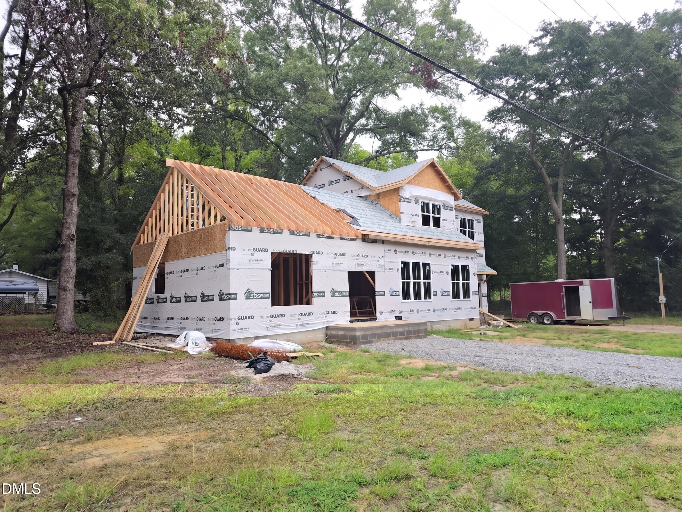 224 W Holly Springs Road Property Photo 3