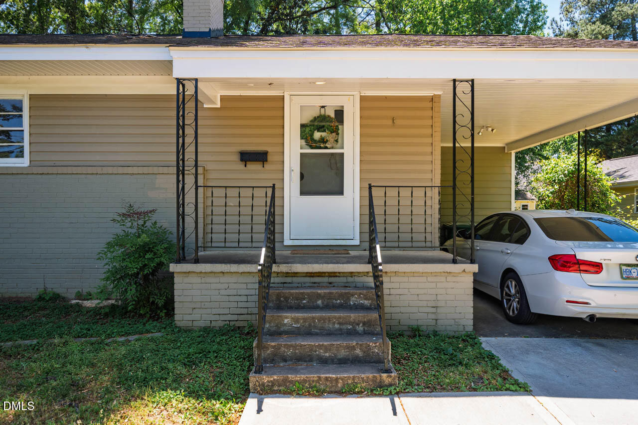 409 W Park Street Property Photo 5