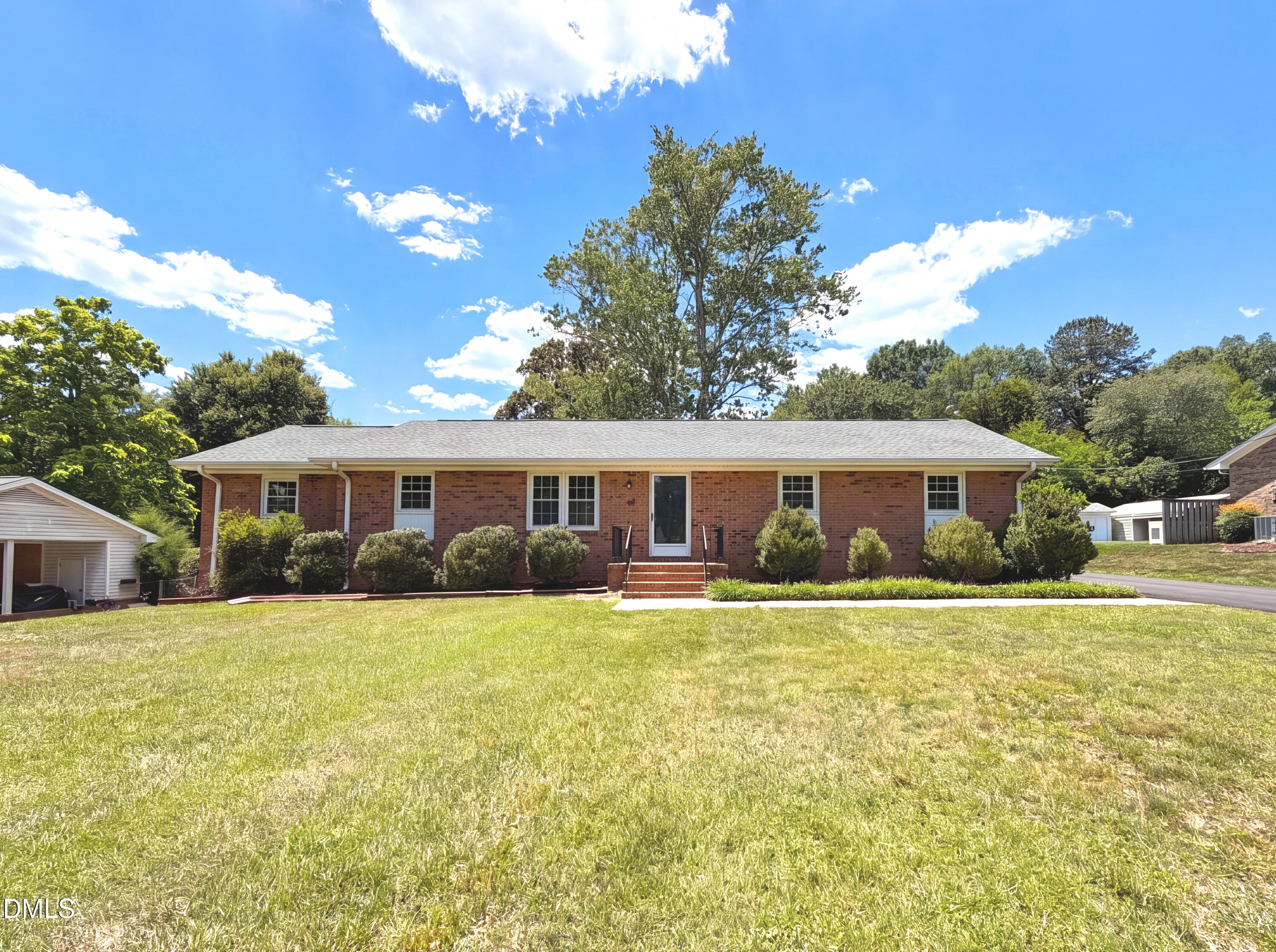 2611 Freemont Road Property Photo 1