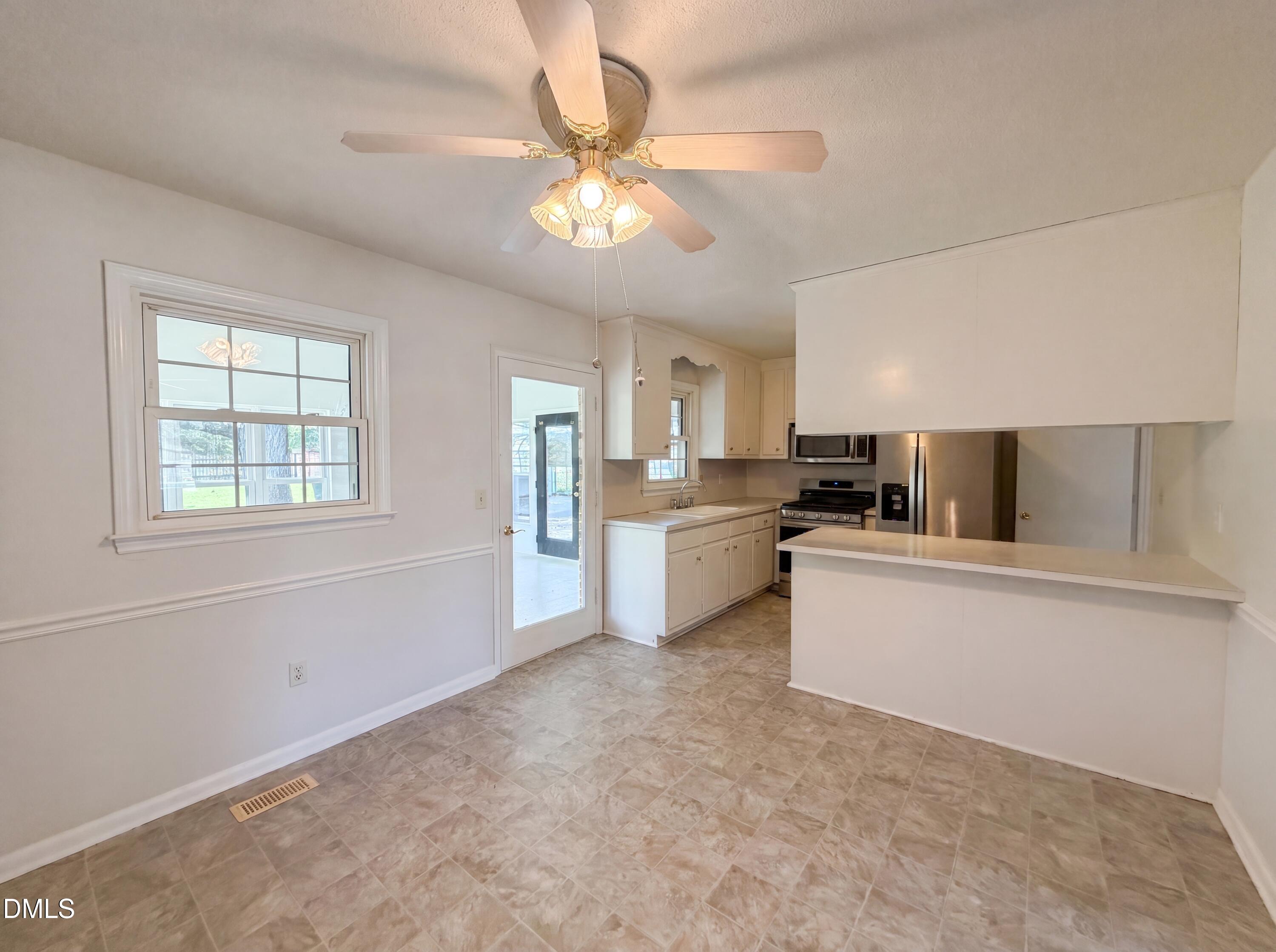 2611 Freemont Road Property Photo 2