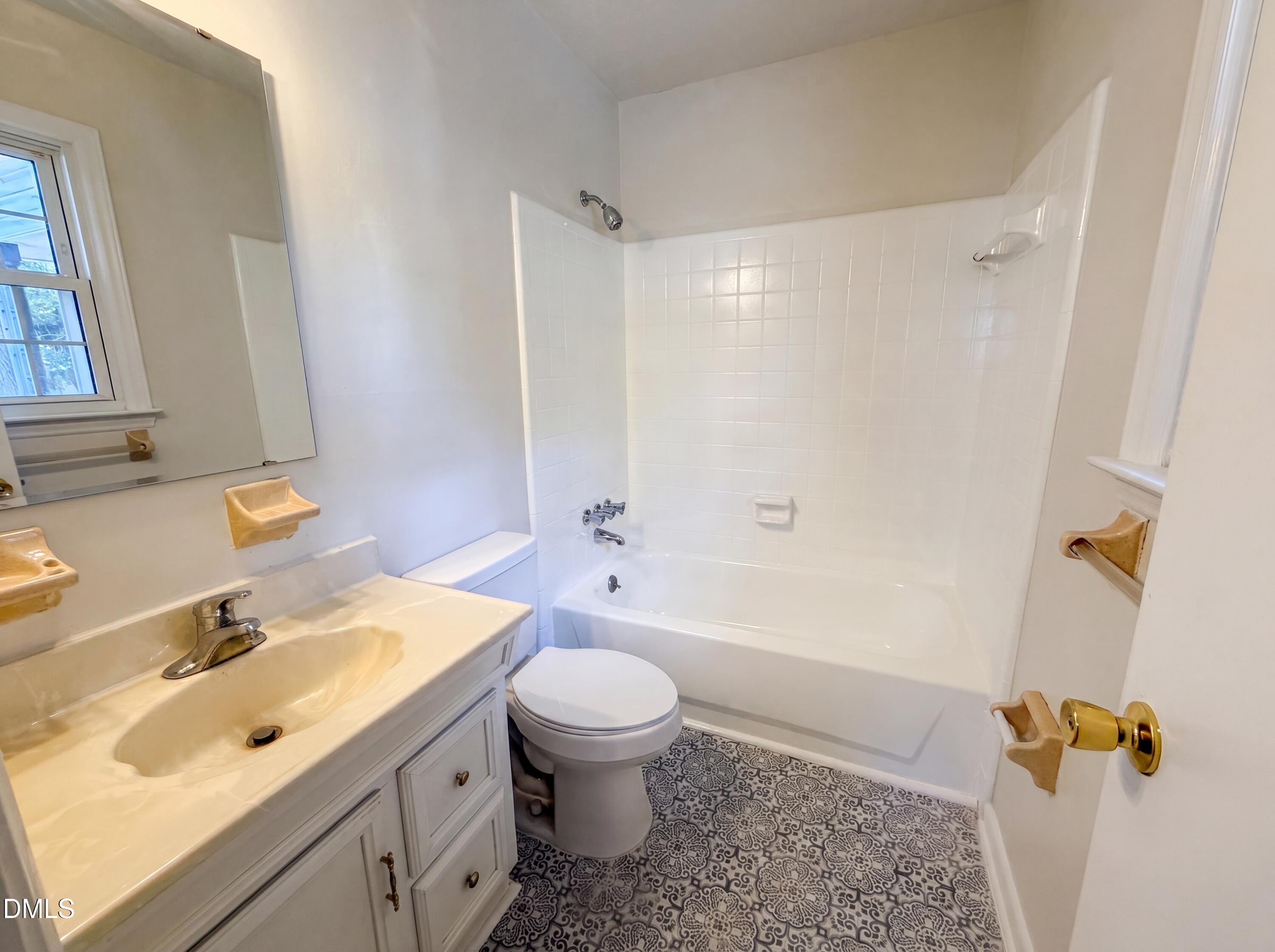 2611 Freemont Road Property Photo 11