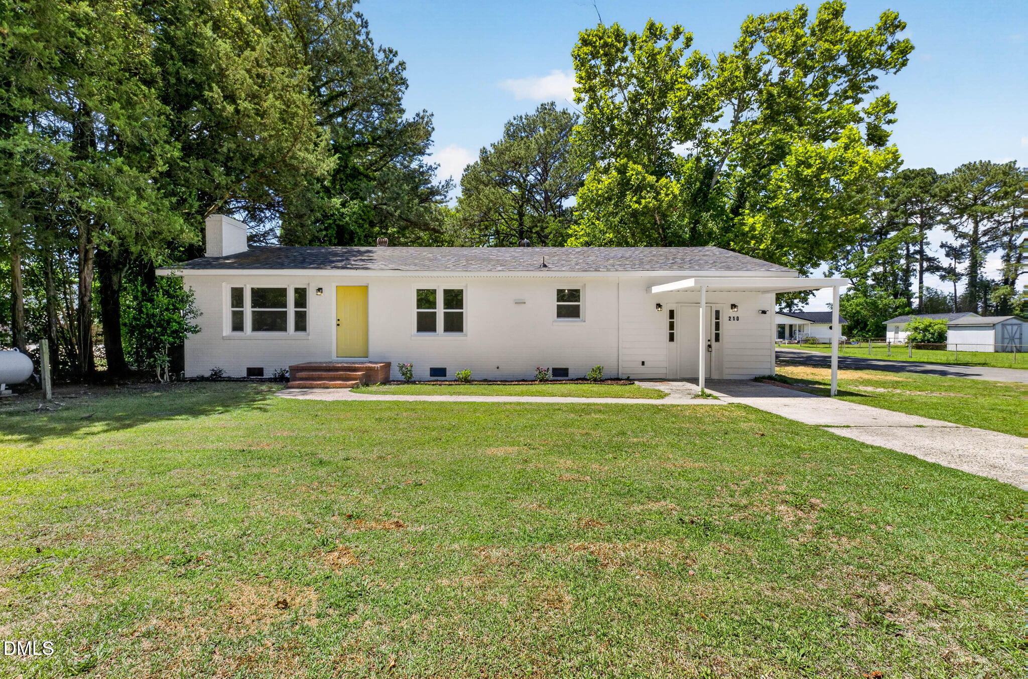 210 E Crestview Drive