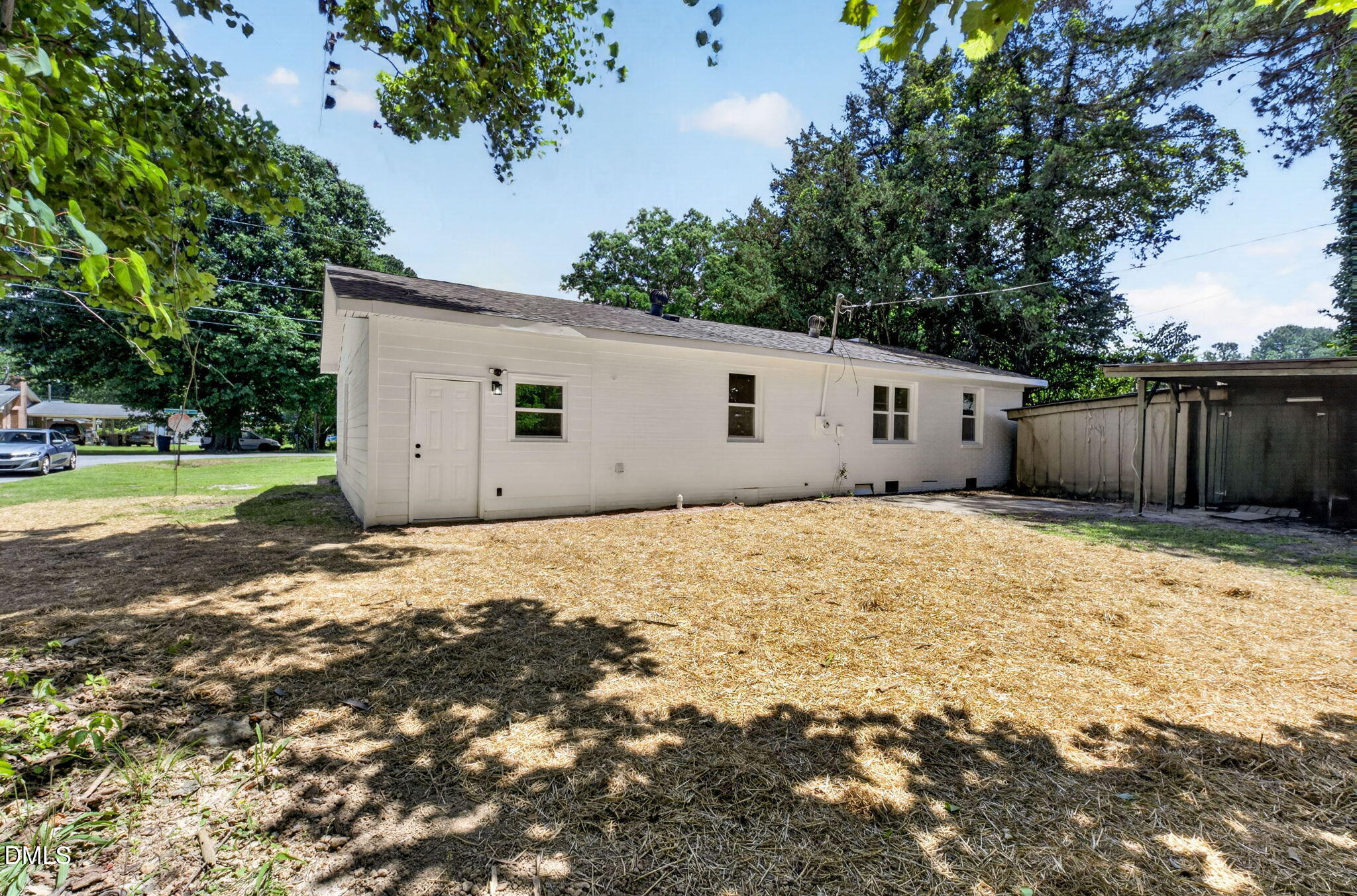 210 E Crestview Drive Property Photo 10