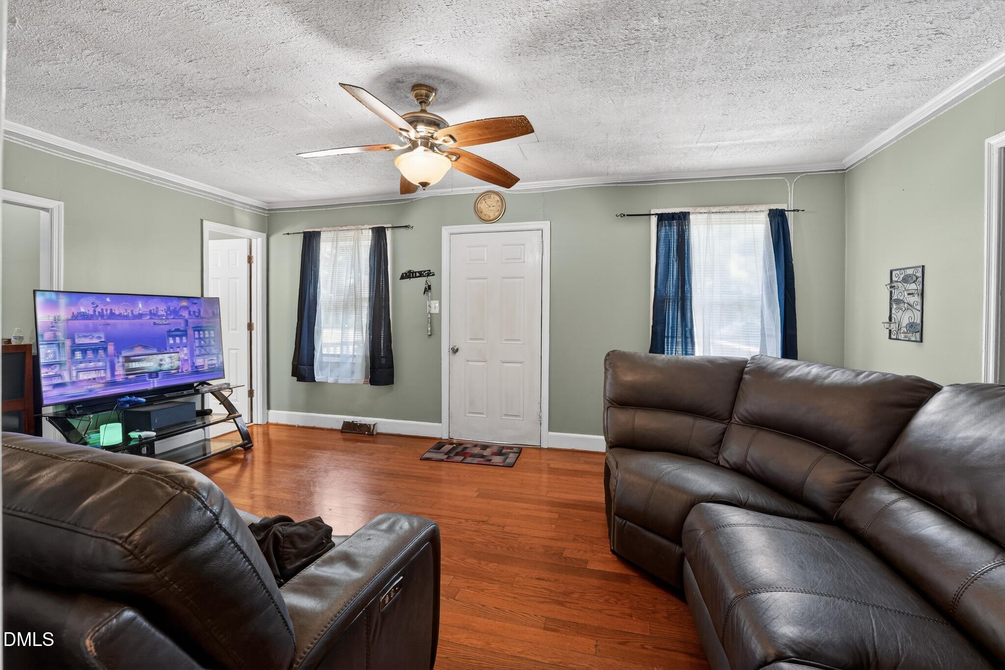 2912 Constance Avenue Property Photo 4