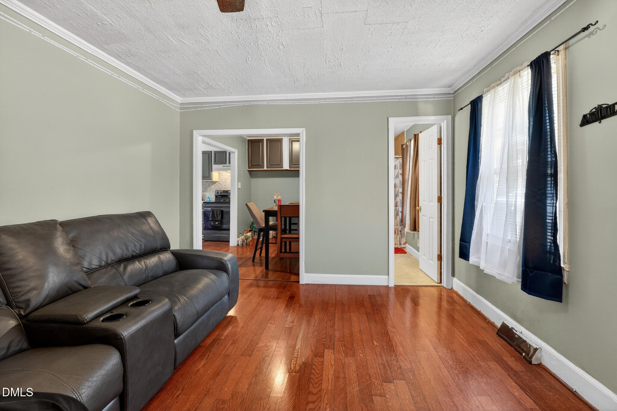2912 Constance Avenue Property Photo 5