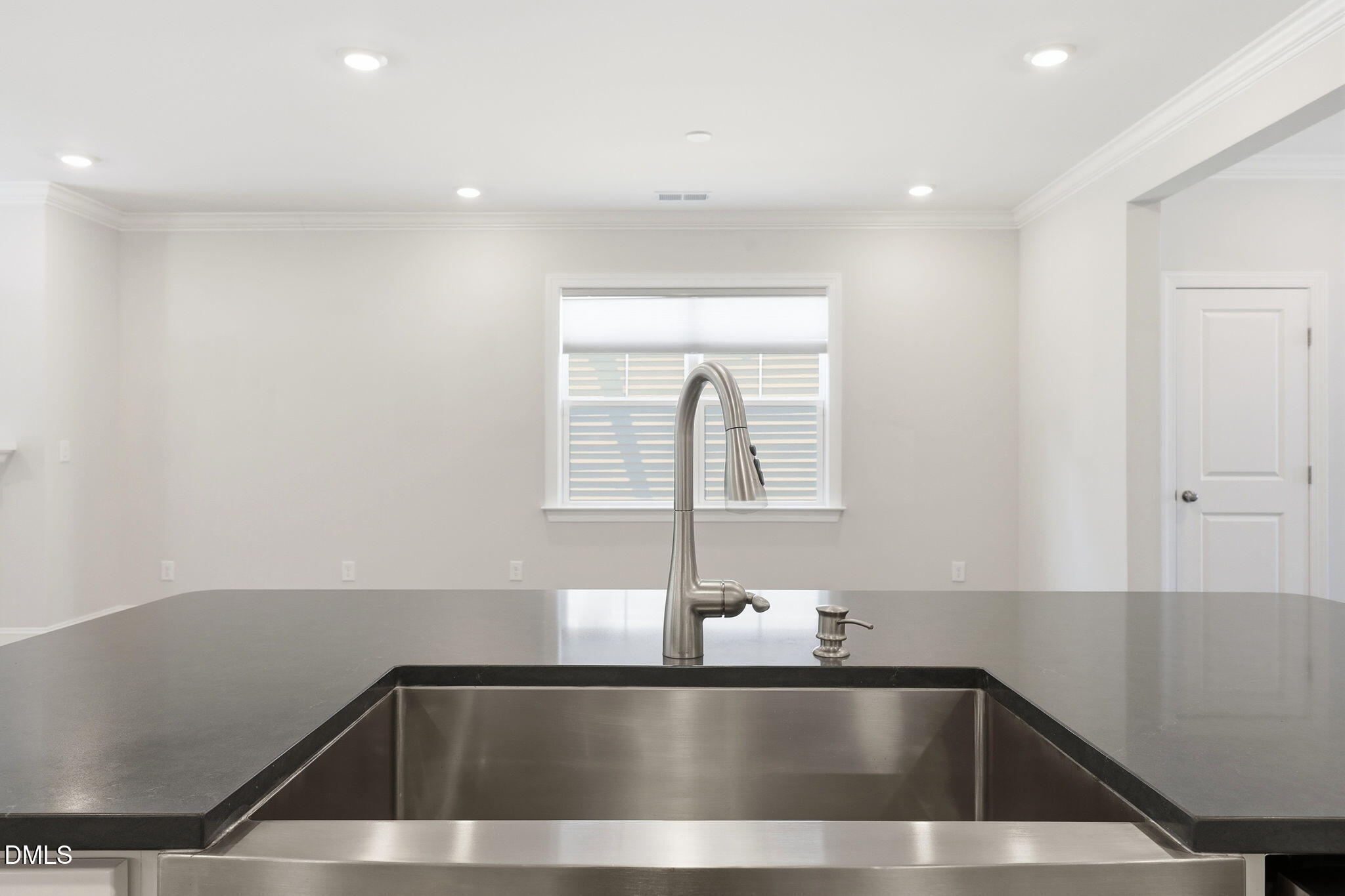 2216 Jollay Street Property Photo 10