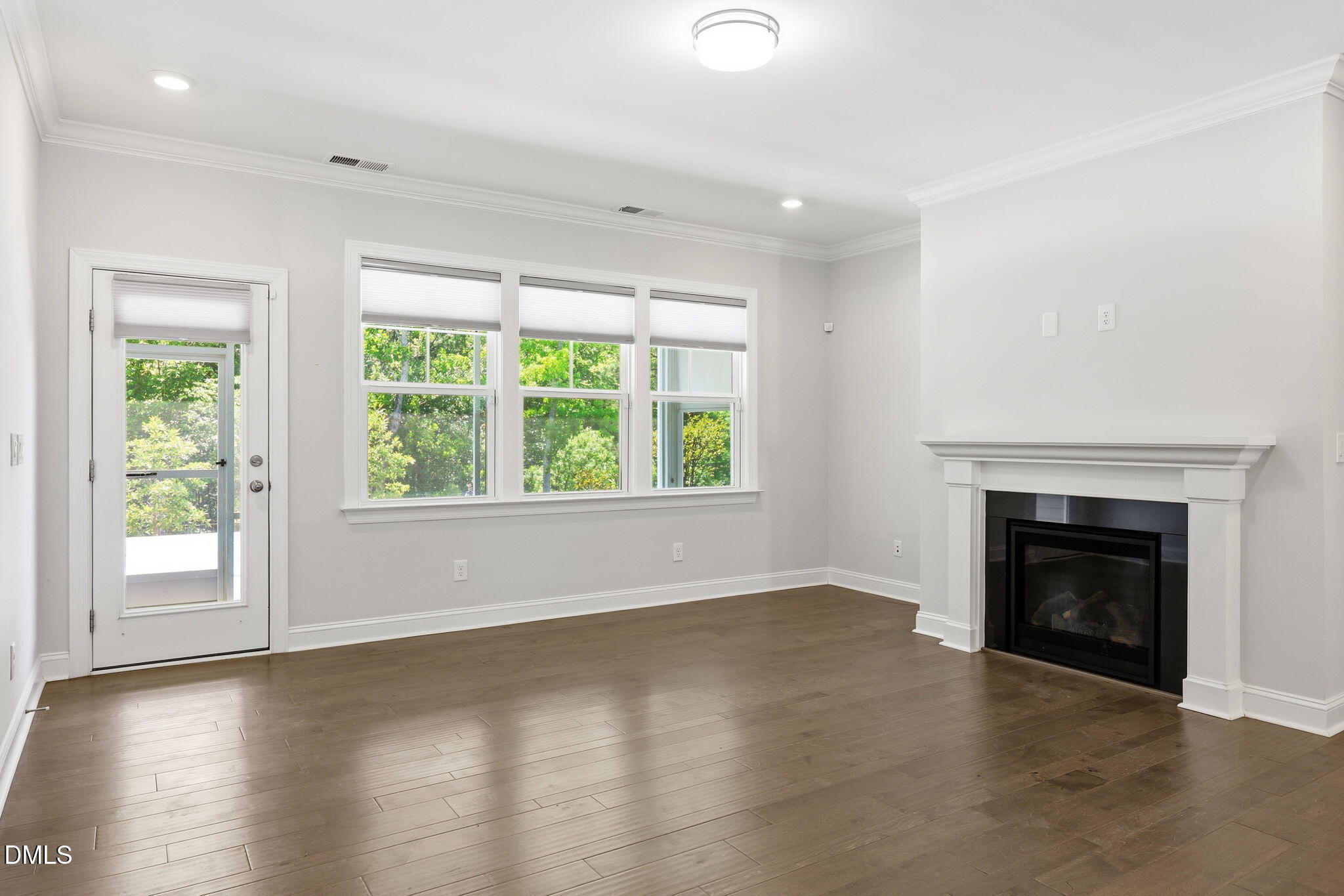 2216 Jollay Street Property Photo 14