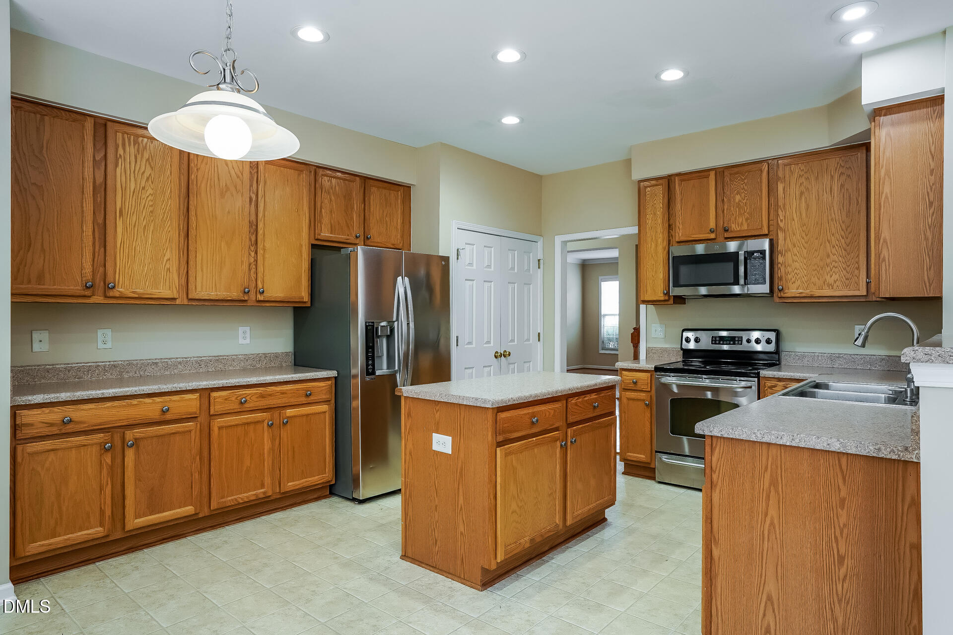 2279 Lazy River Drive Property Photo 5
