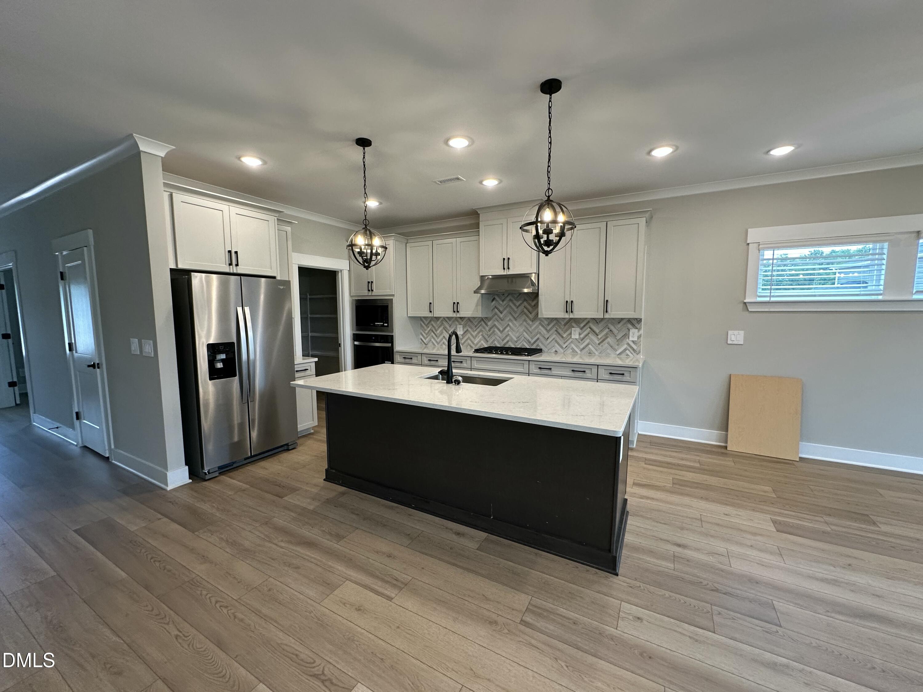 12 Stradshire Court Property Photo 2