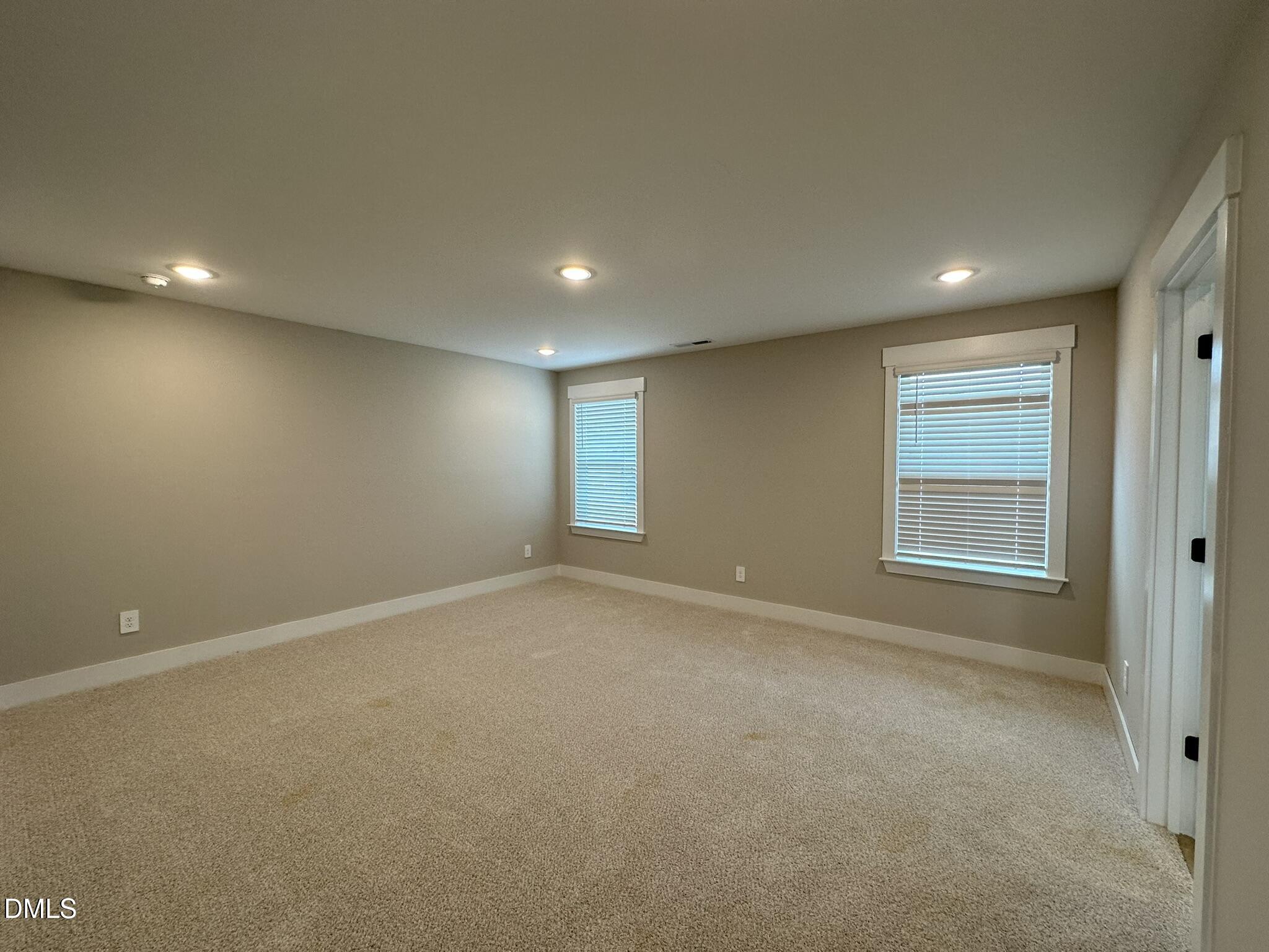 12 Stradshire Court Property Photo 6
