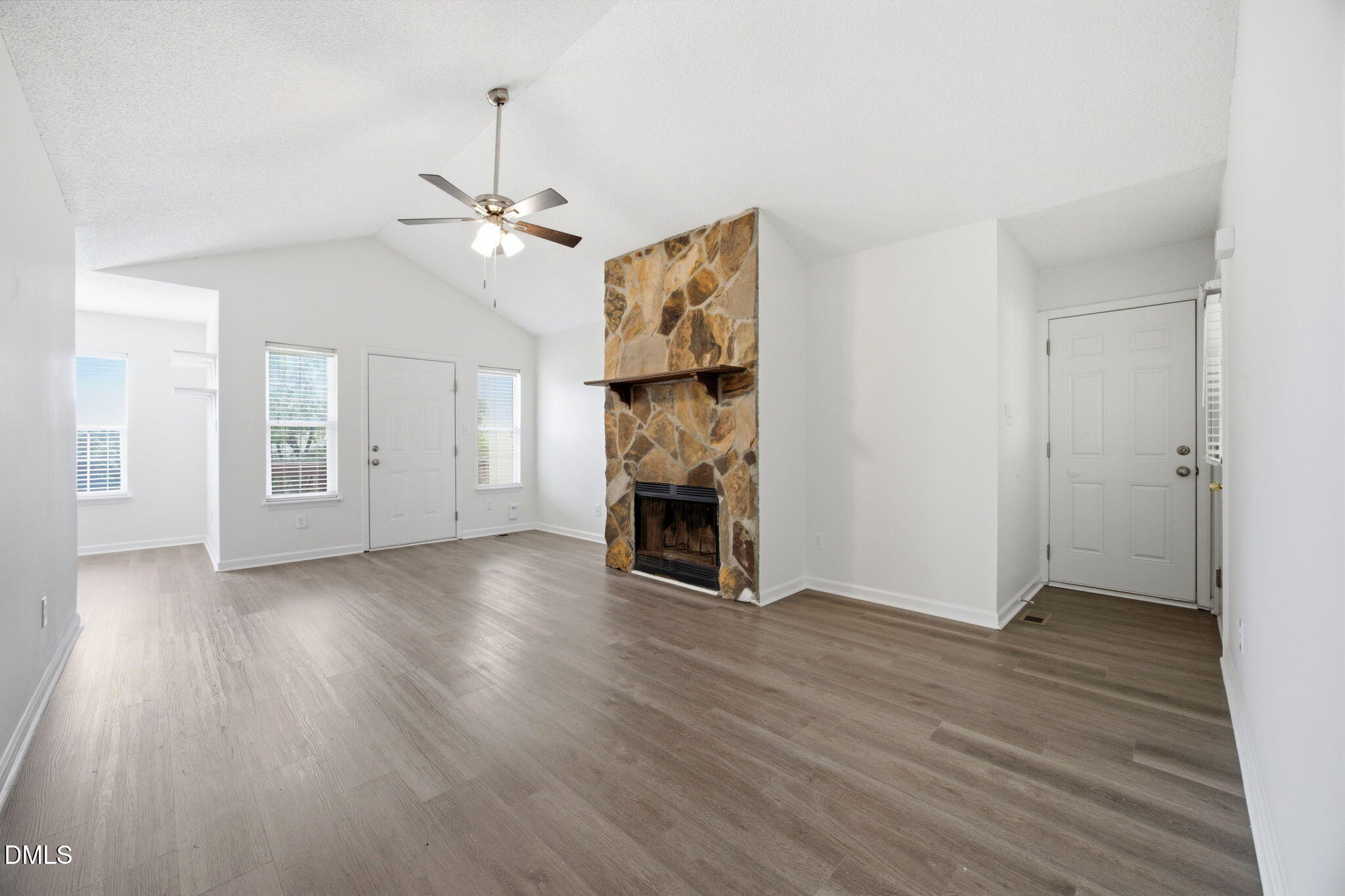 219 Carroll Street Property Photo 15