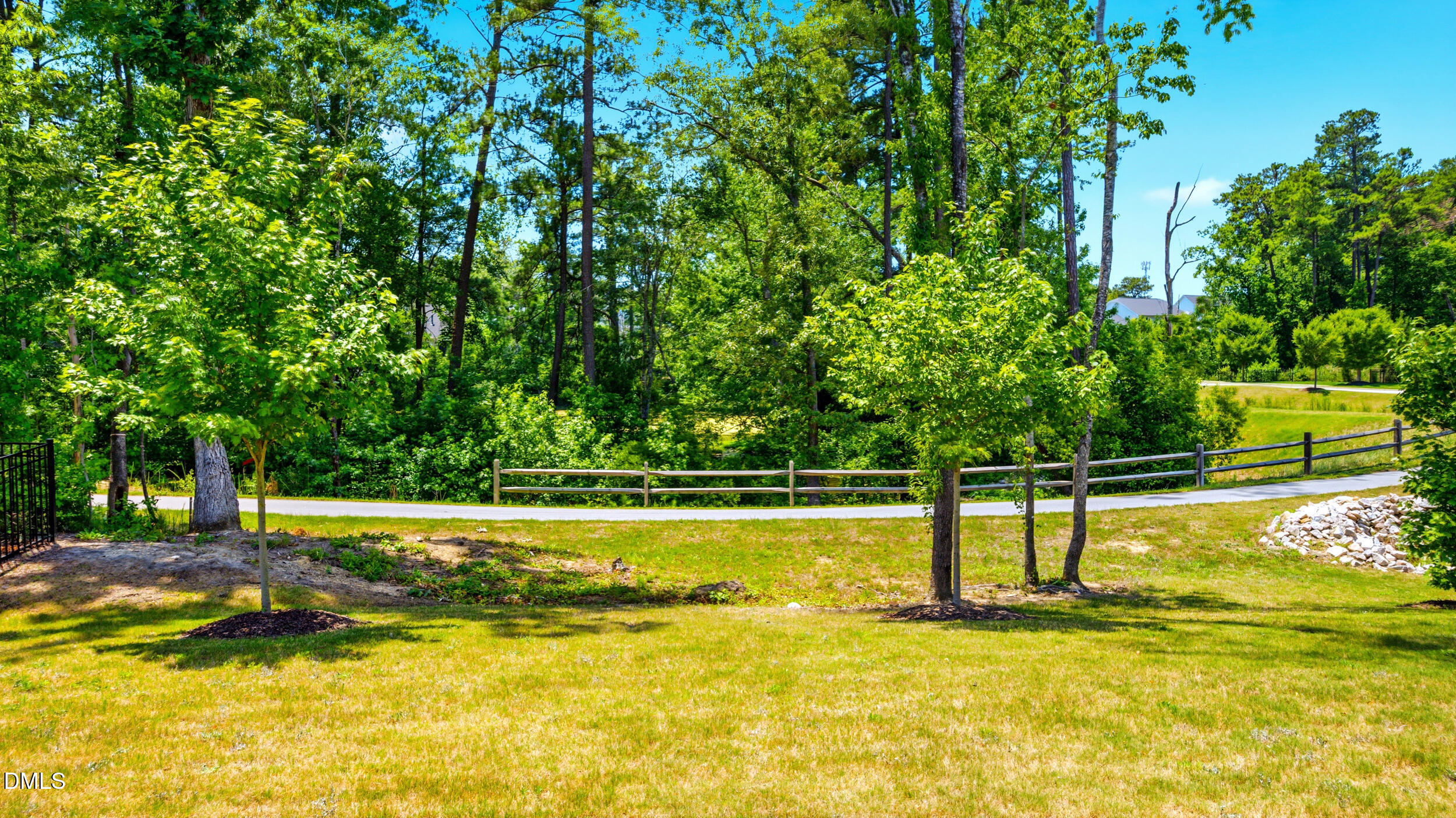 612 Deer Pond Way Property Photo 4