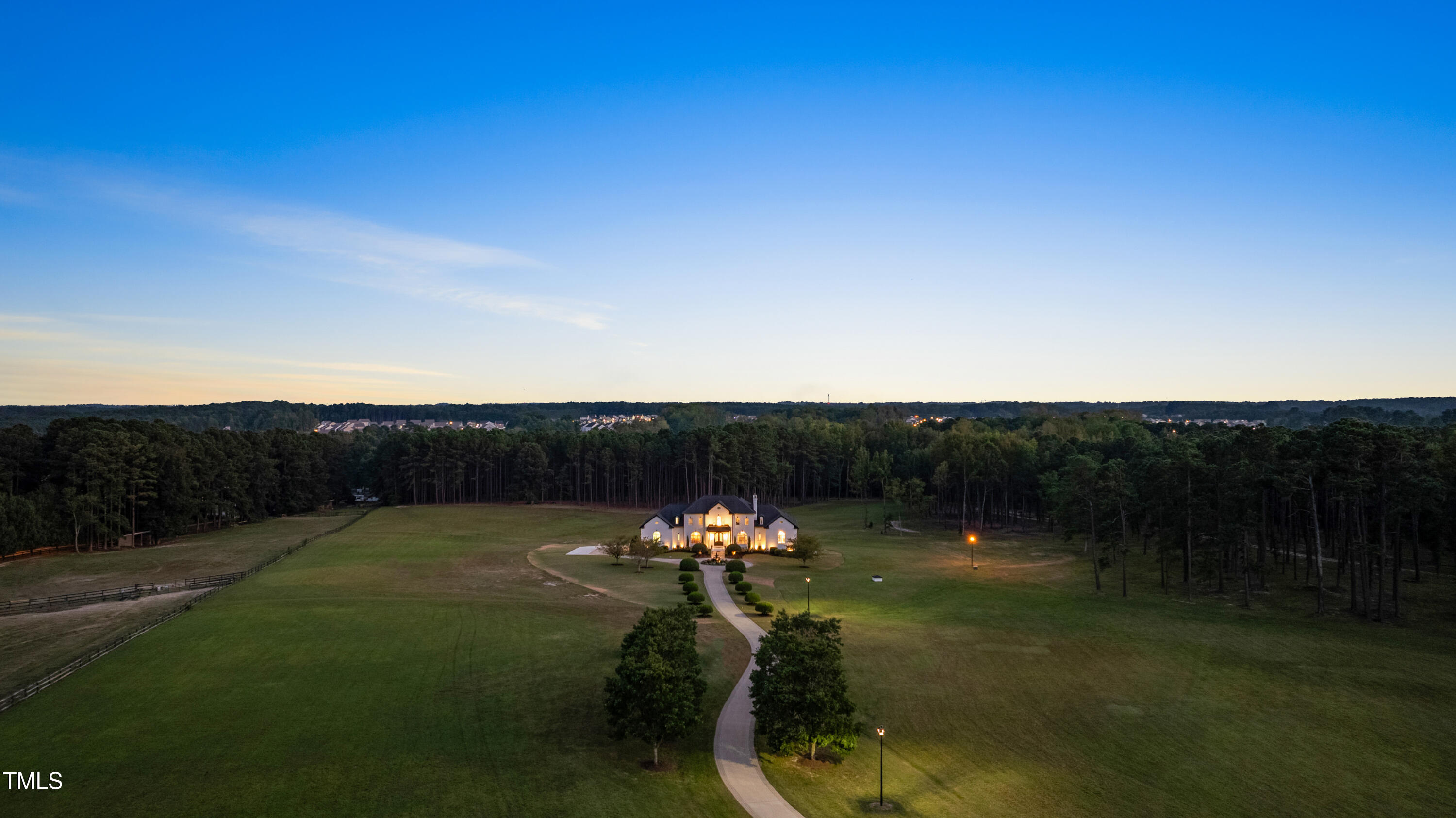 9820 Debnam Road Property Photo 3