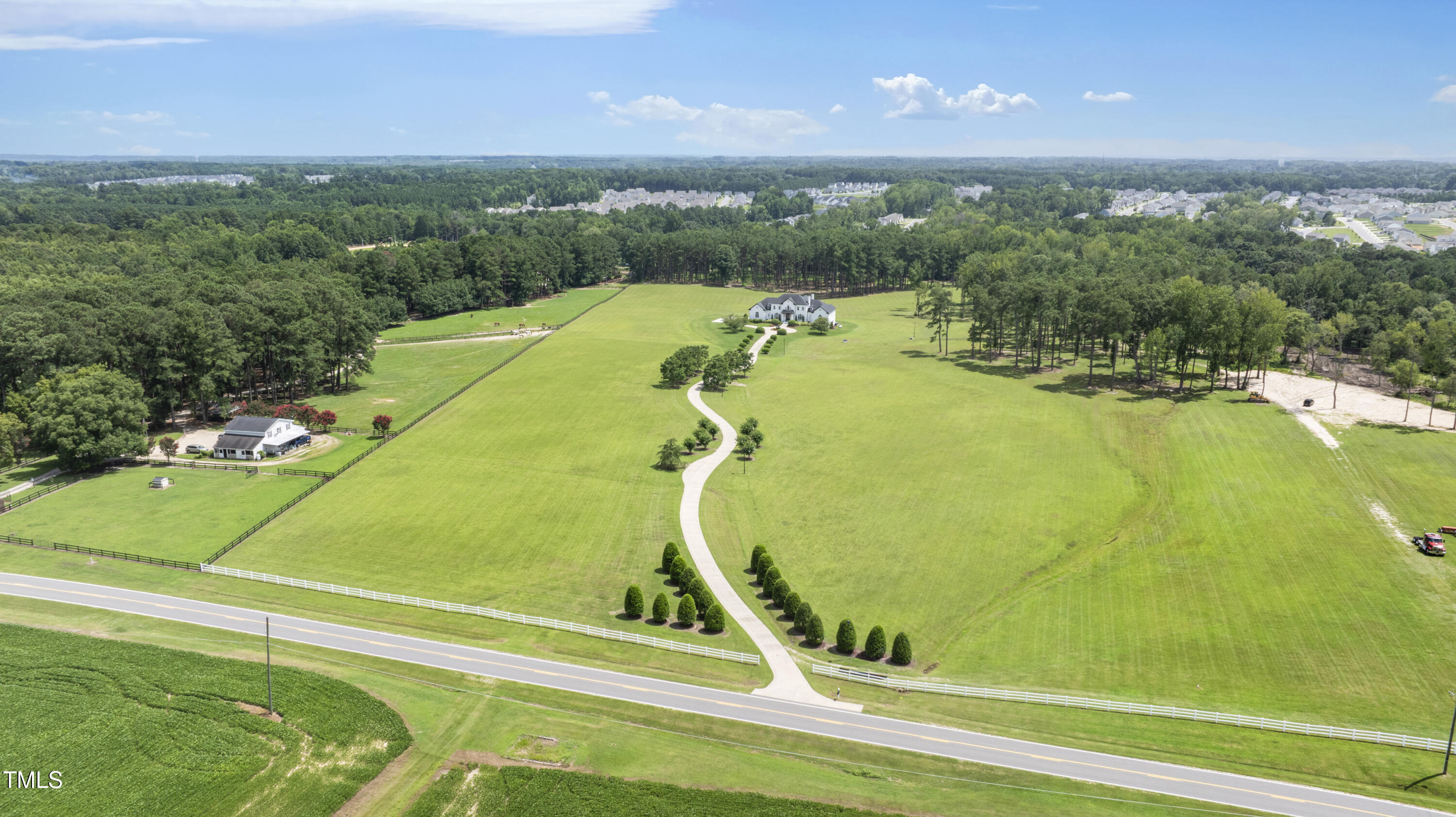 9820 Debnam Road Property Photo 4