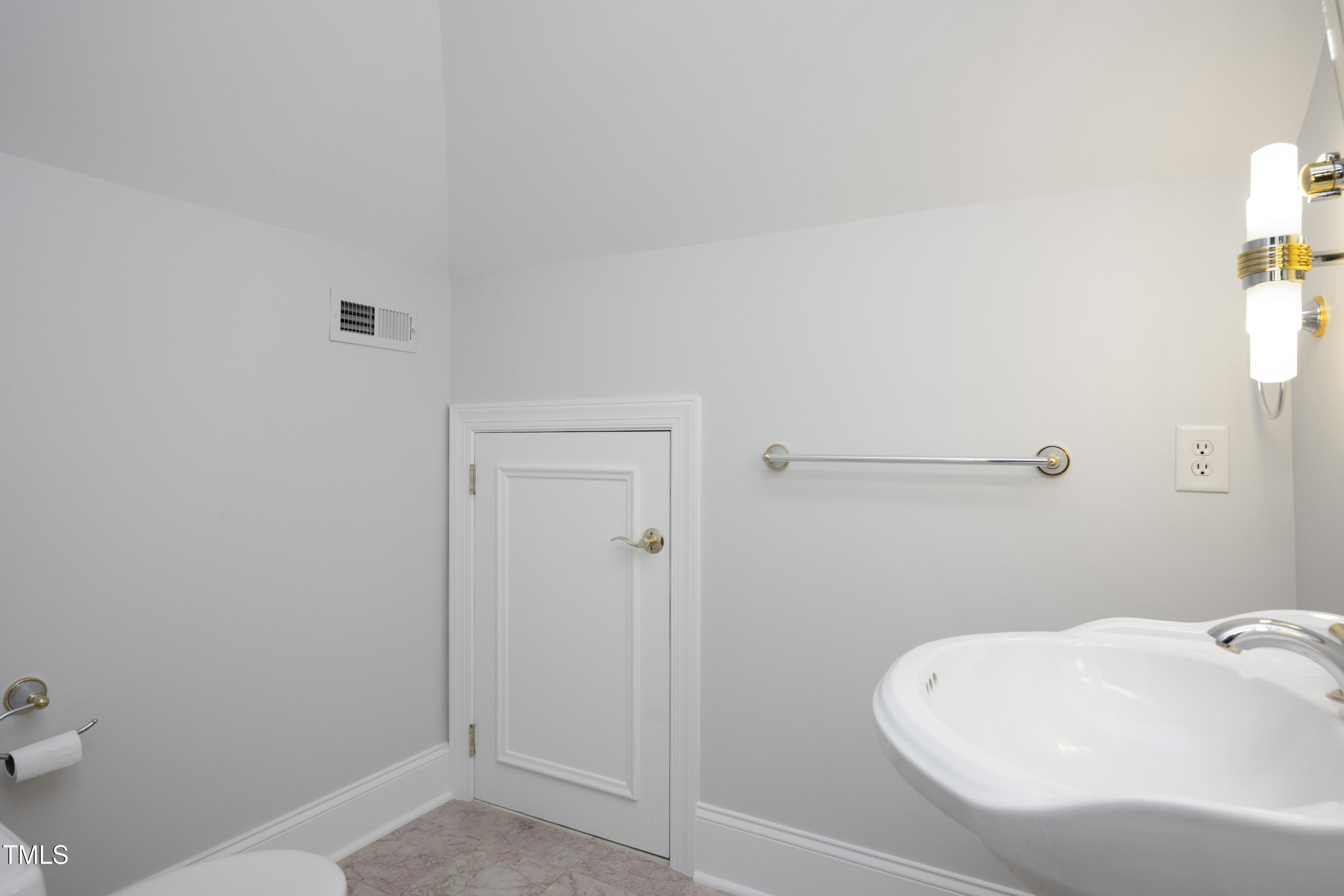 9820 Debnam Road Property Photo 53
