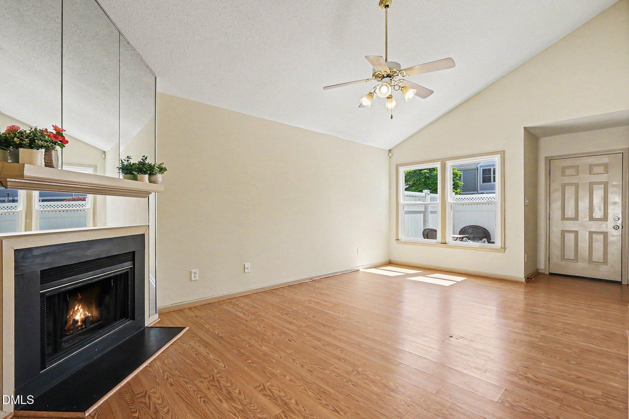 5029 Avenida Del Sol Drive Property Photo 11