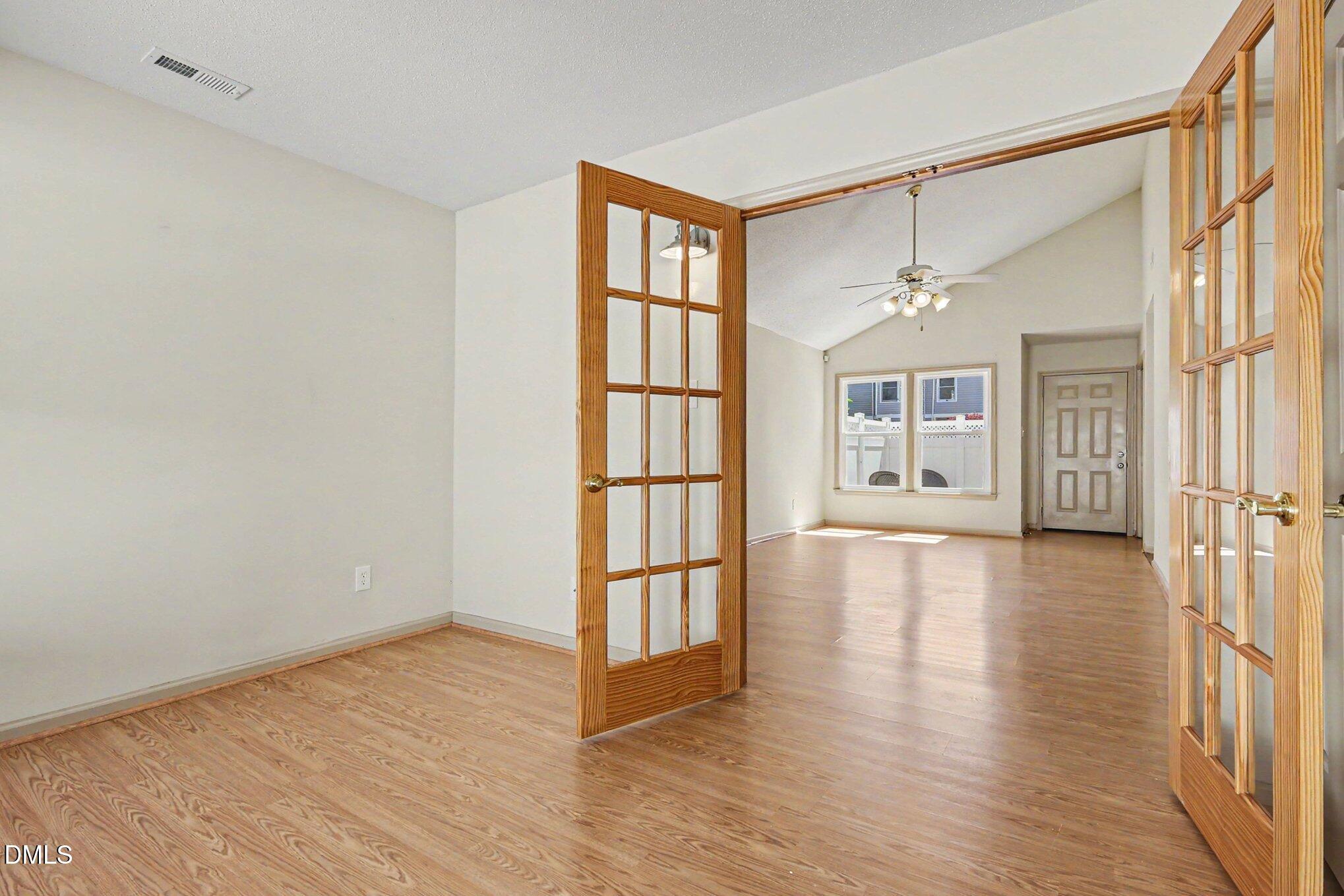 5029 Avenida Del Sol Drive Property Photo 25