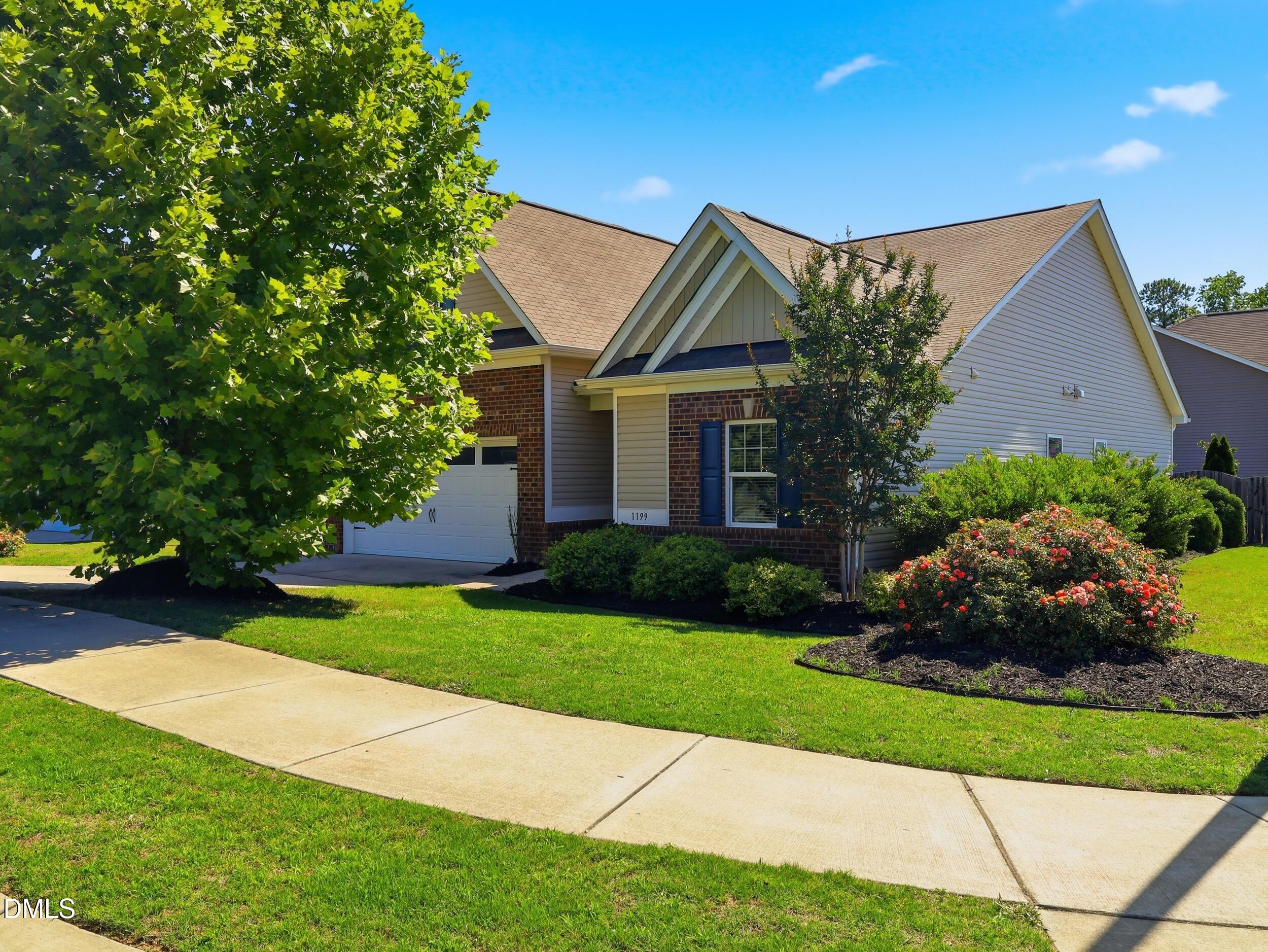 1199 London Meadow Way Property Photo 1