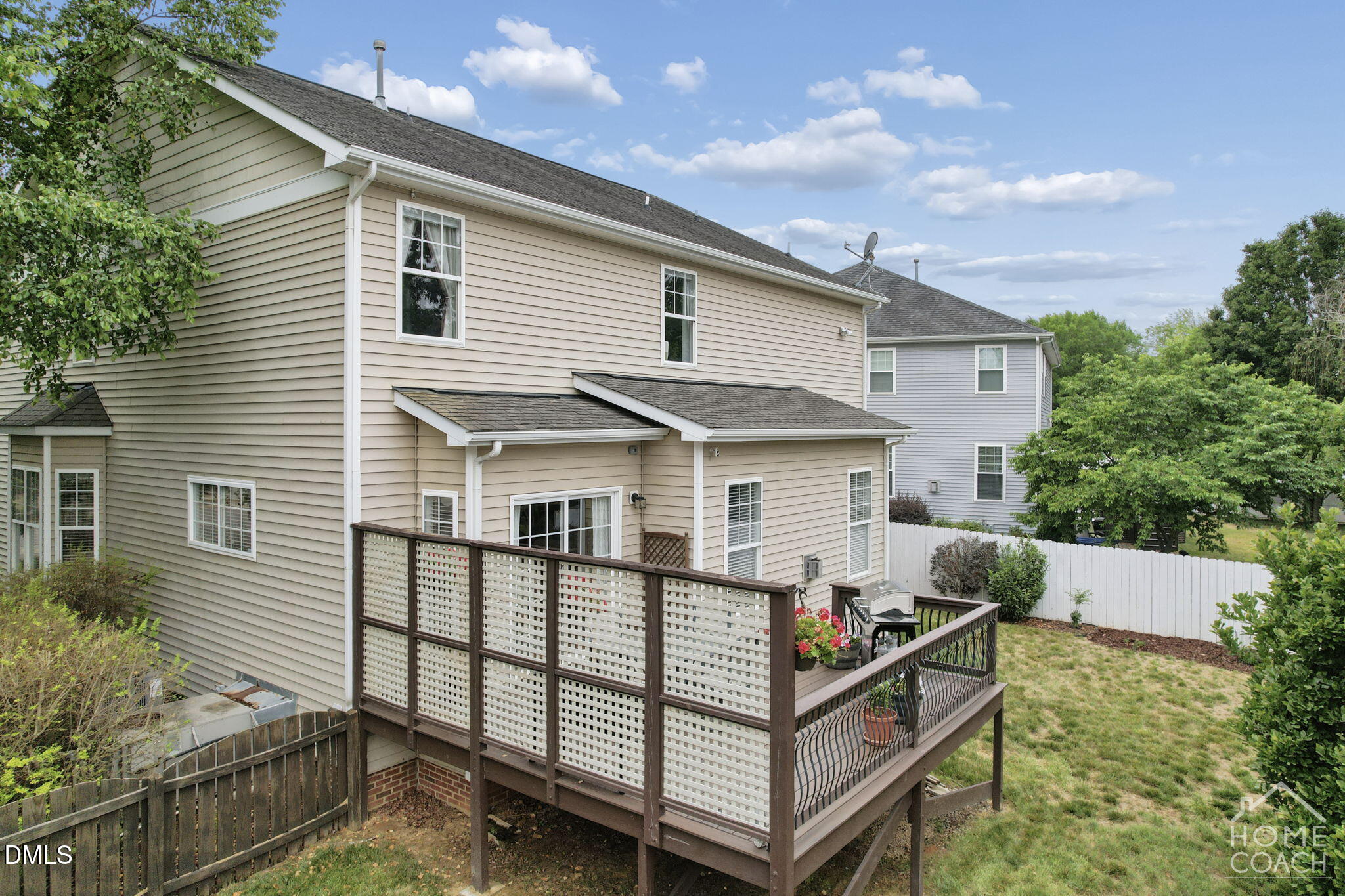 10611 Friendly Neighbor Lane Property Photo 4