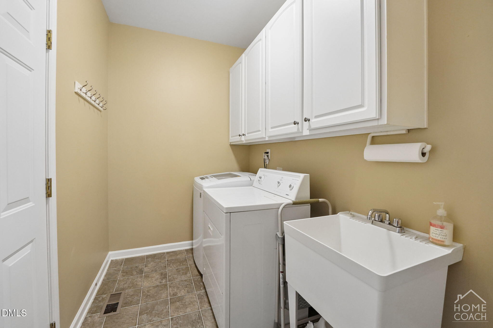 10611 Friendly Neighbor Lane Property Photo 26