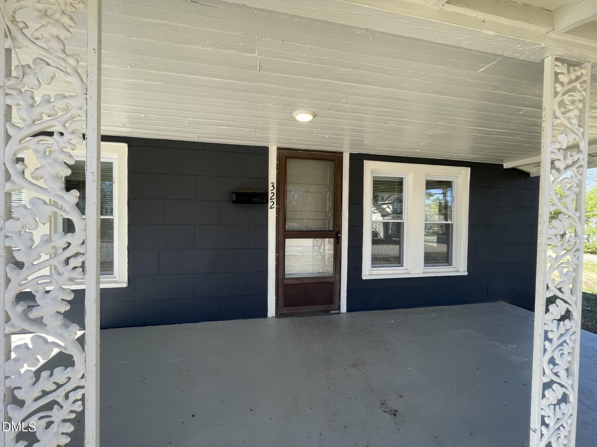 322 E Perry Avenue Property Photo 3