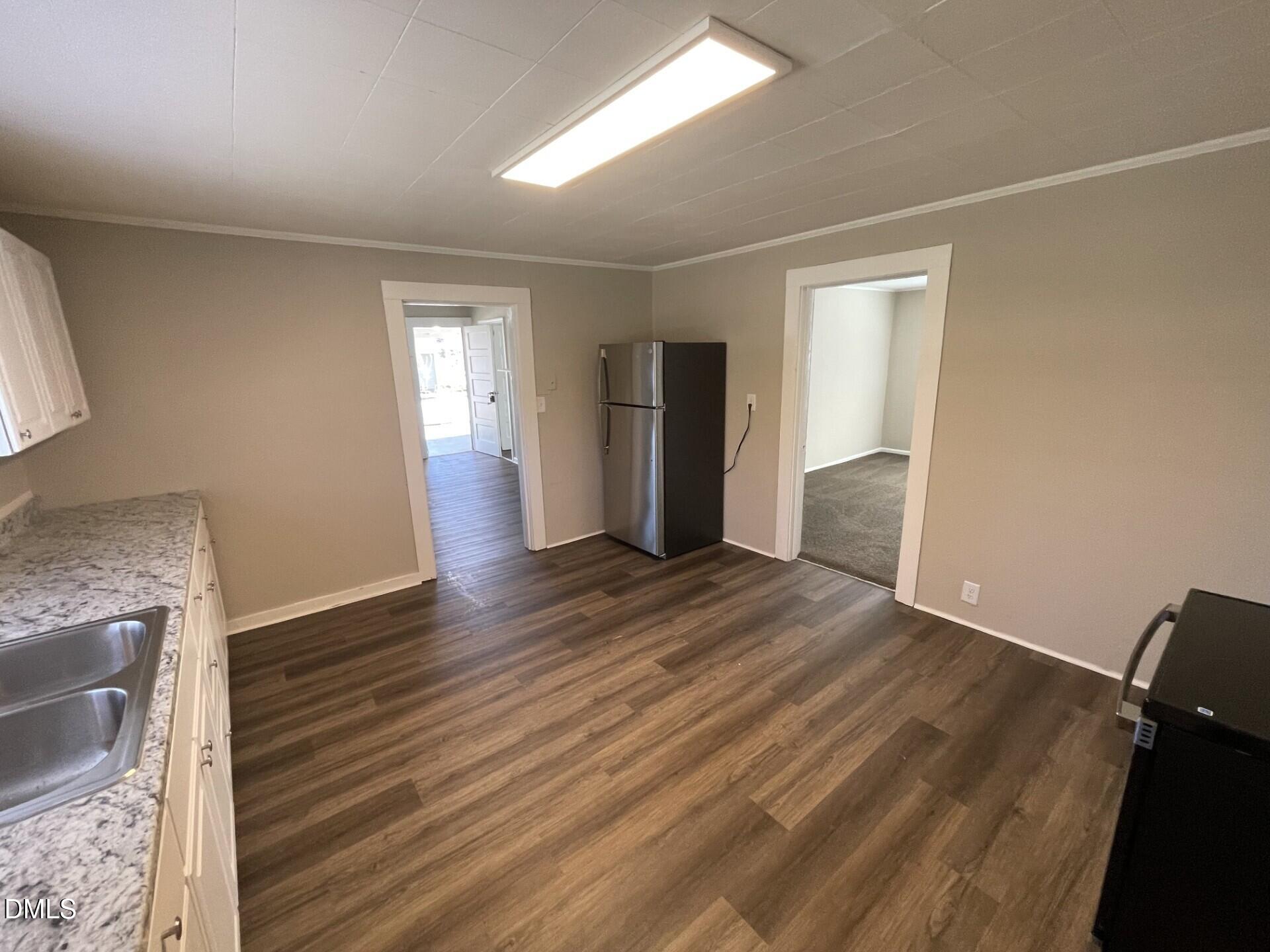 322 E Perry Avenue Property Photo 8