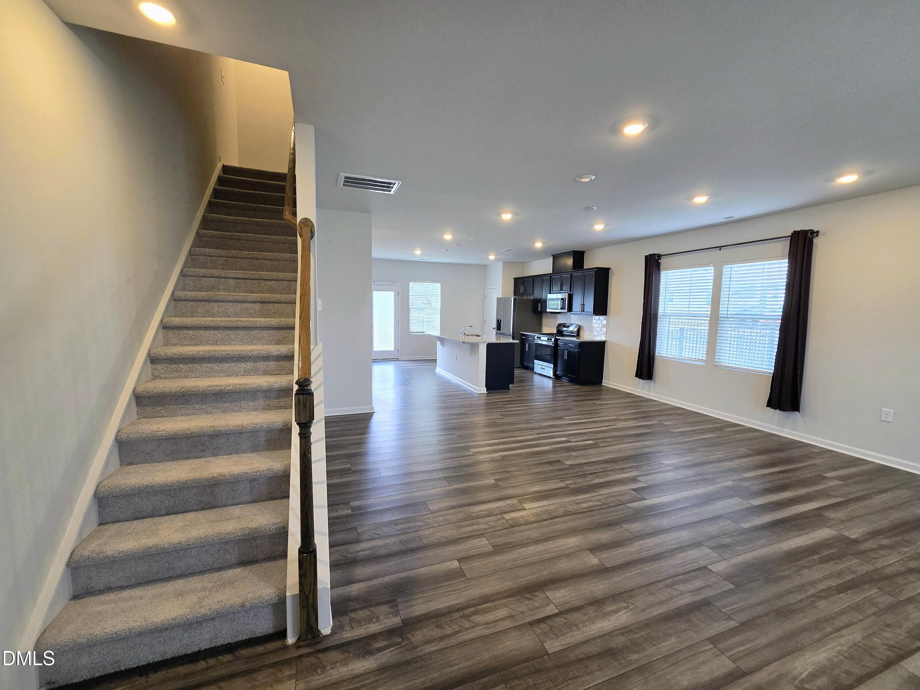 5061 Microcline Trail Property Photo 4