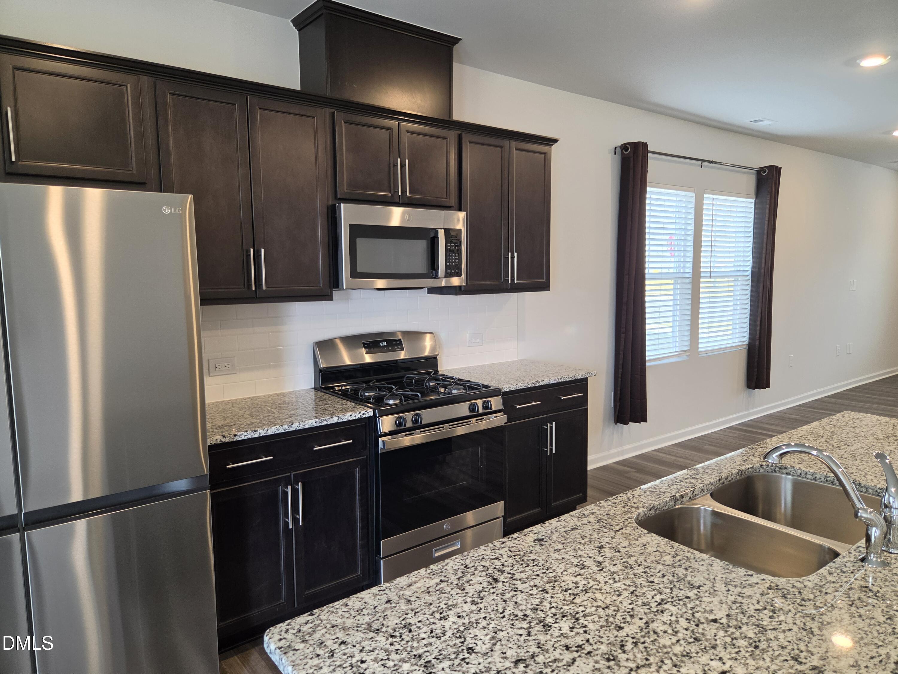5061 Microcline Trail Property Photo 9