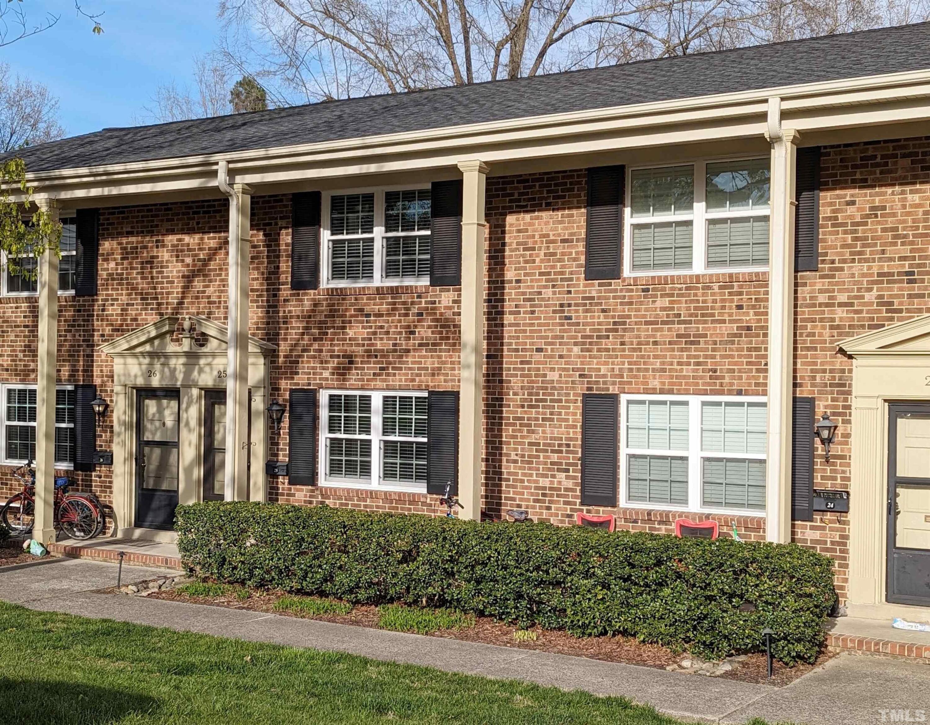 1002 Willow Drive Apt 25 Property Photo 1