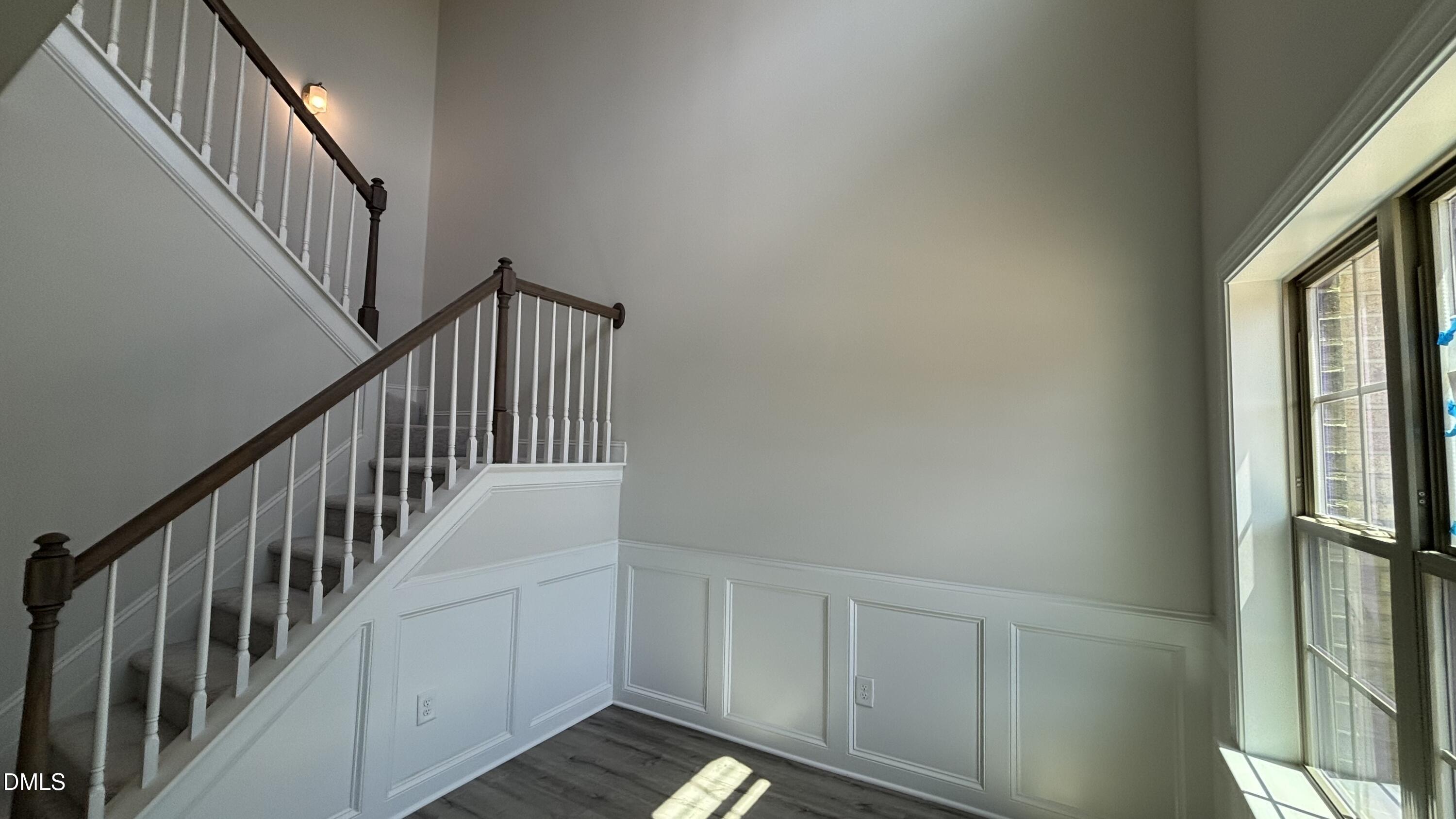 1044 Beechcraft Drive Property Photo 2